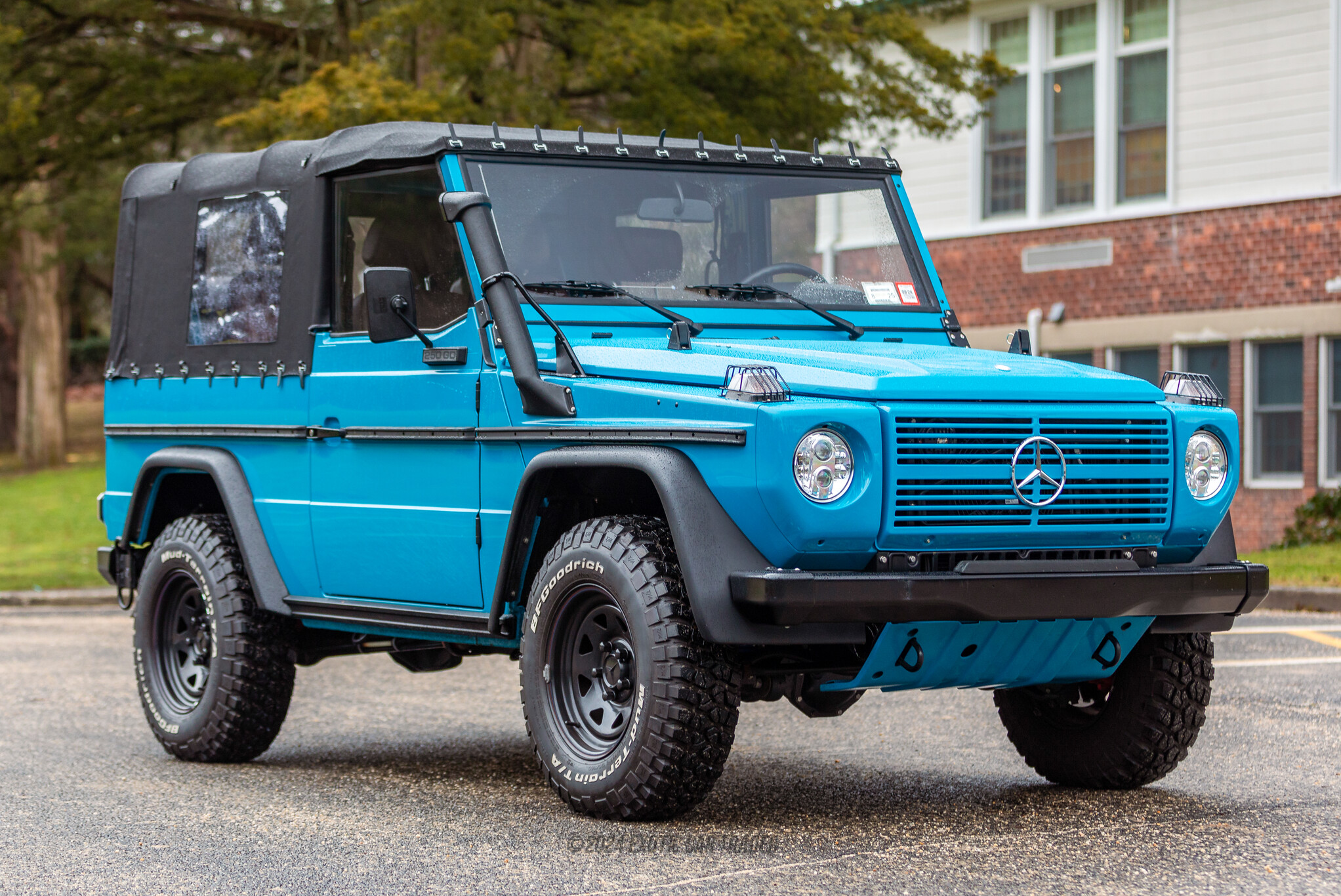 1992 Mercedes-Benz 250 GD - Overview Photo