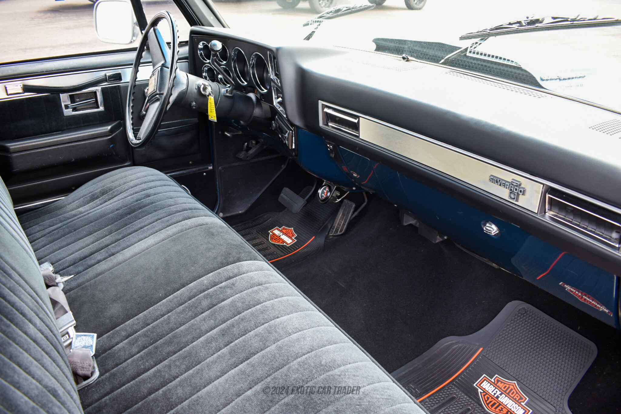 1986 Chevrolet C10 - Interior Photo