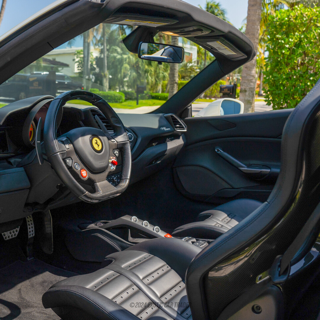 2018 Ferrari 488 Spider - Engine Photo