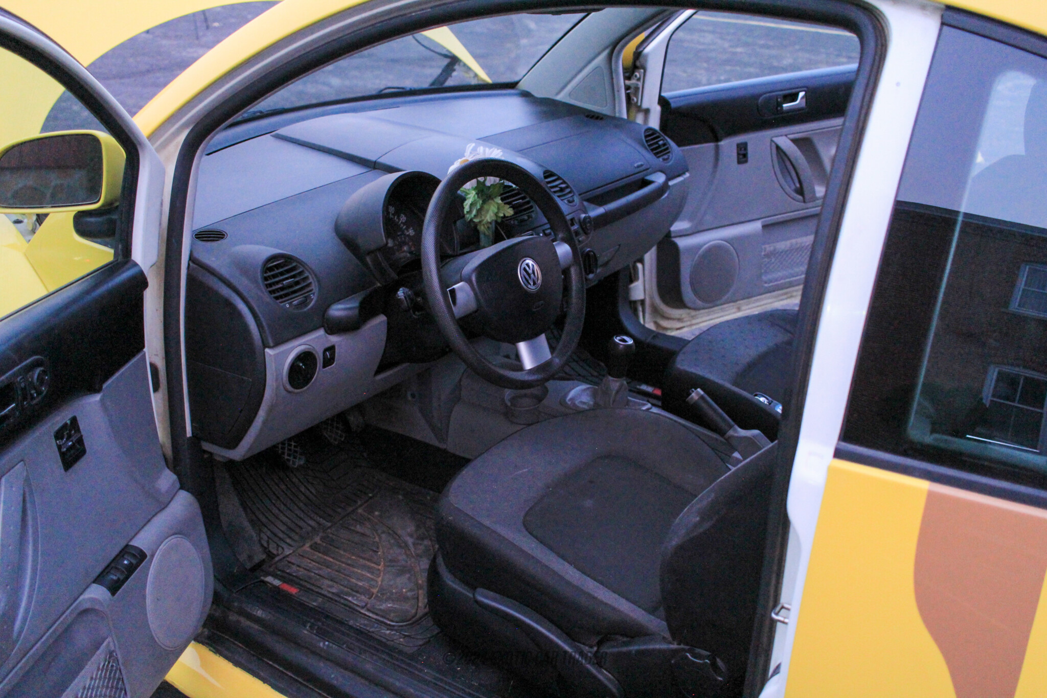 1998 Volkswagen Beetle - Interior Photo