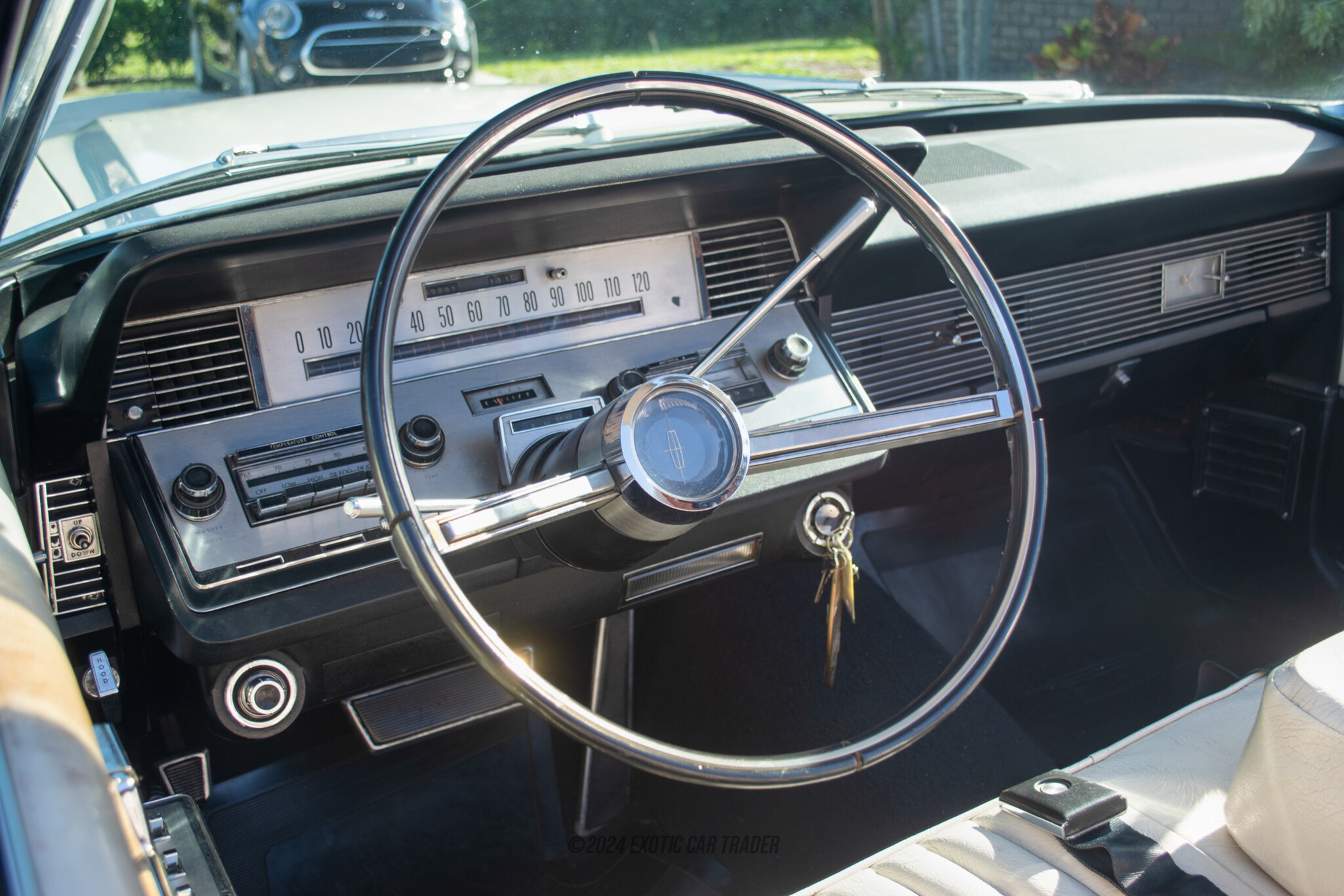 1966 Lincoln Continental - Interior Photo
