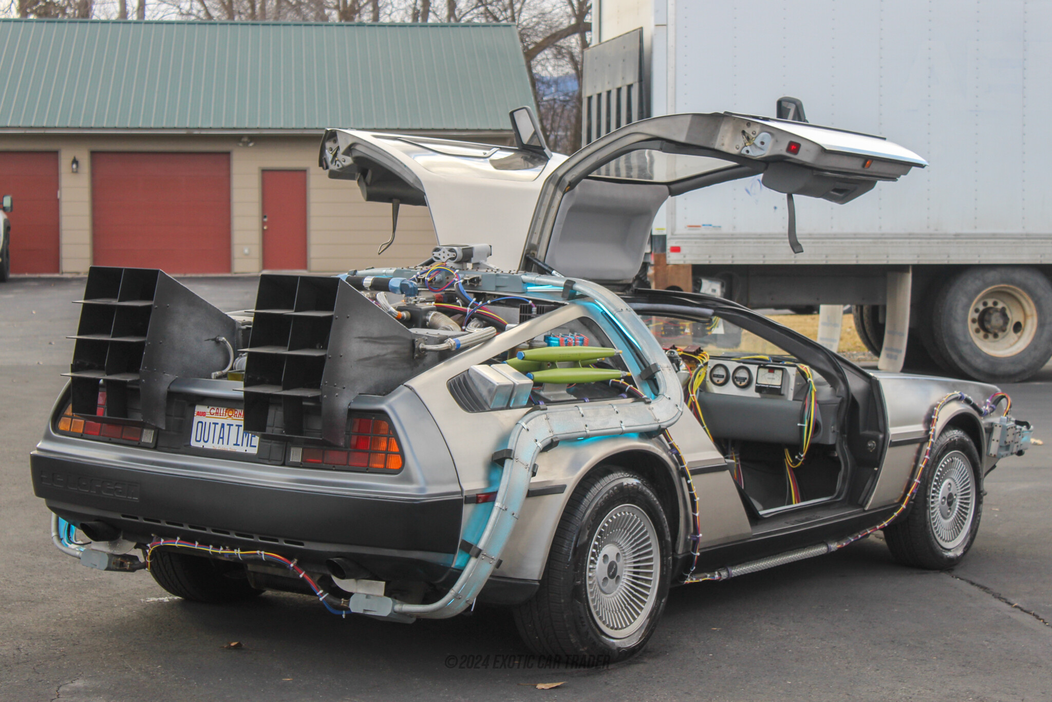 1982 DeLorean DMC-12 - Engine Photo