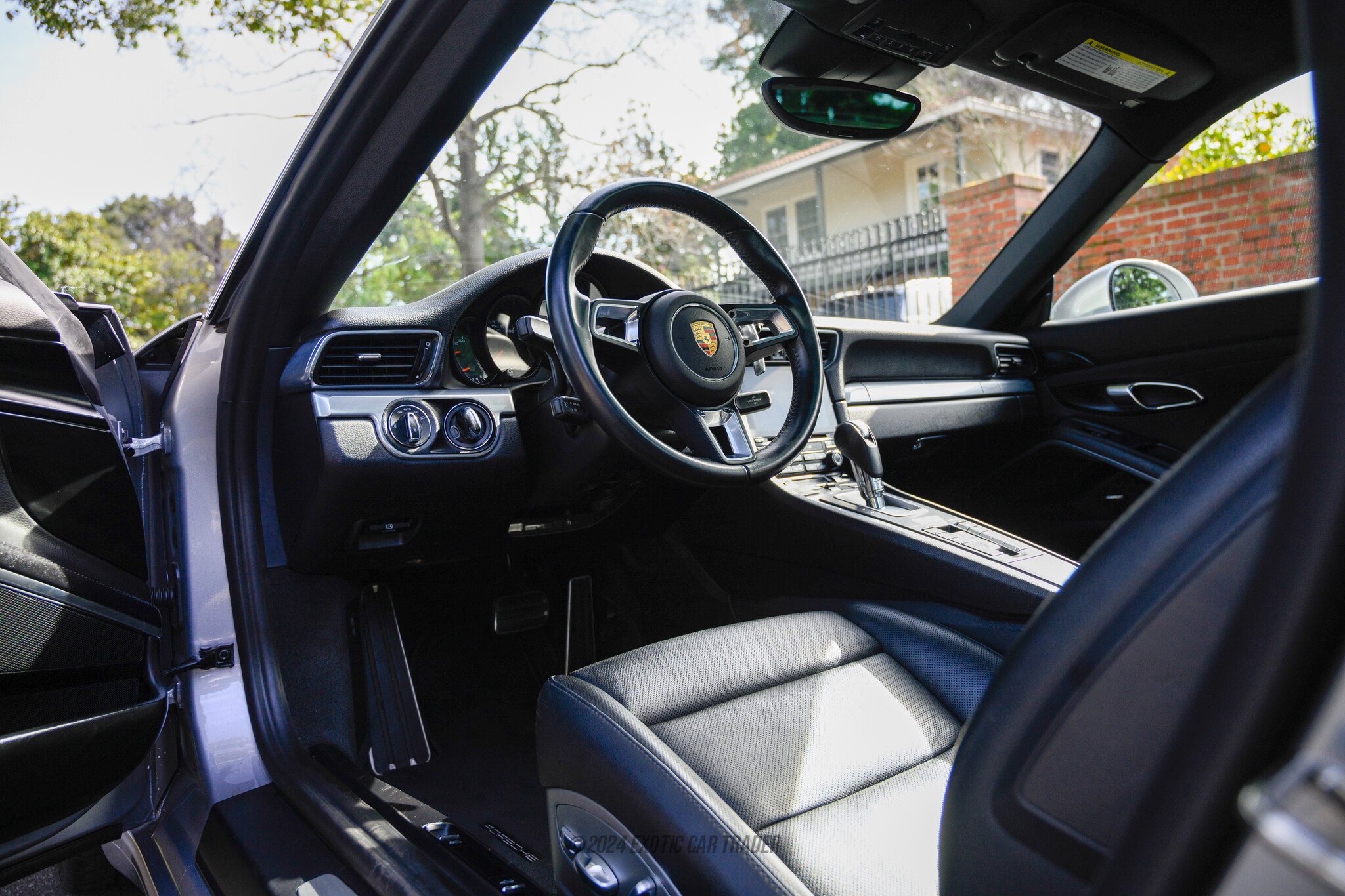 2017 Porsche 911 - Interior Photo