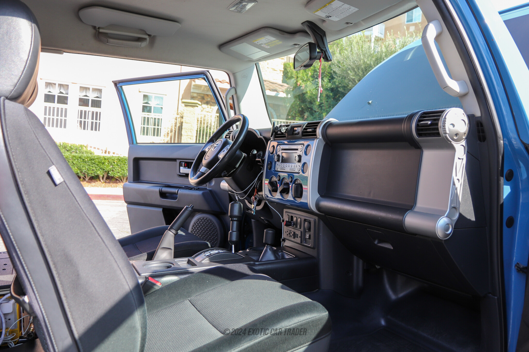 2012 Toyota FJ Cruiser - Interior Photo