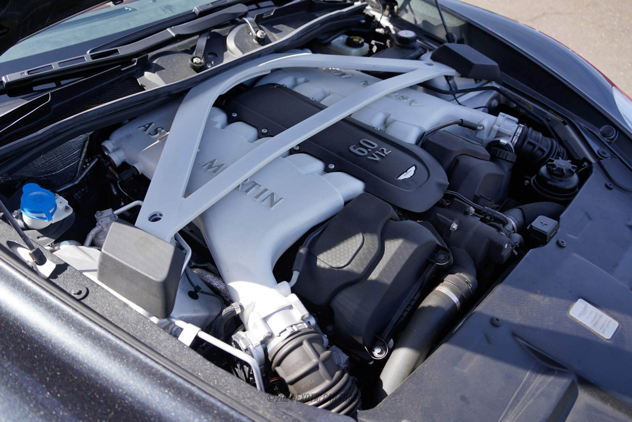 2015 Aston Martin Vanquish - Engine Photo