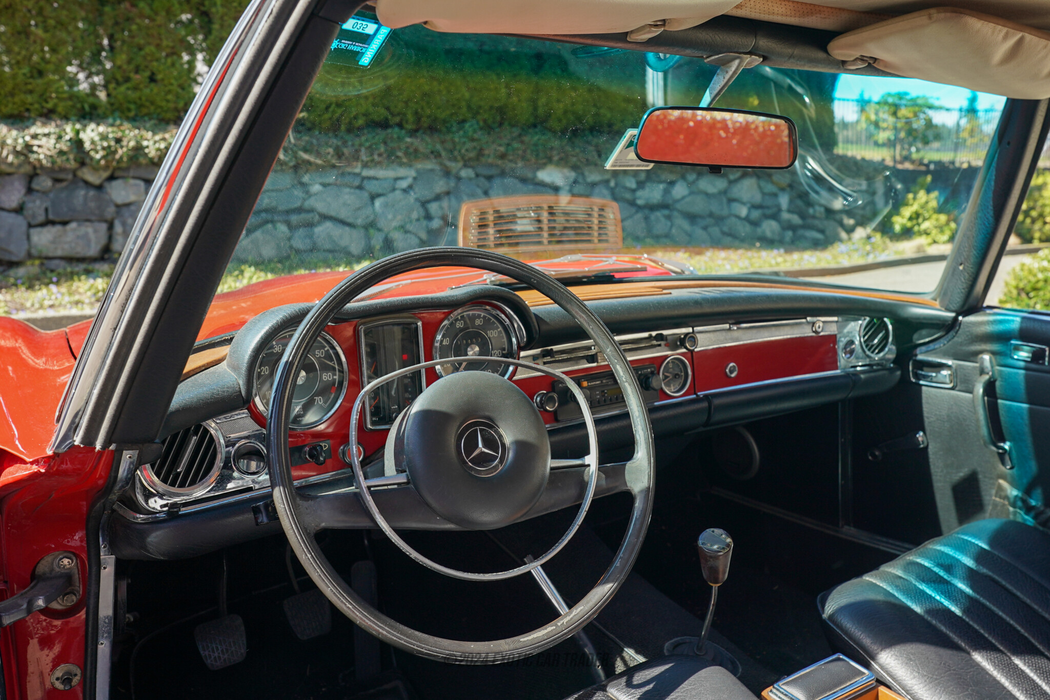 1968 Mercedes-Benz 280SL - Interior Photo