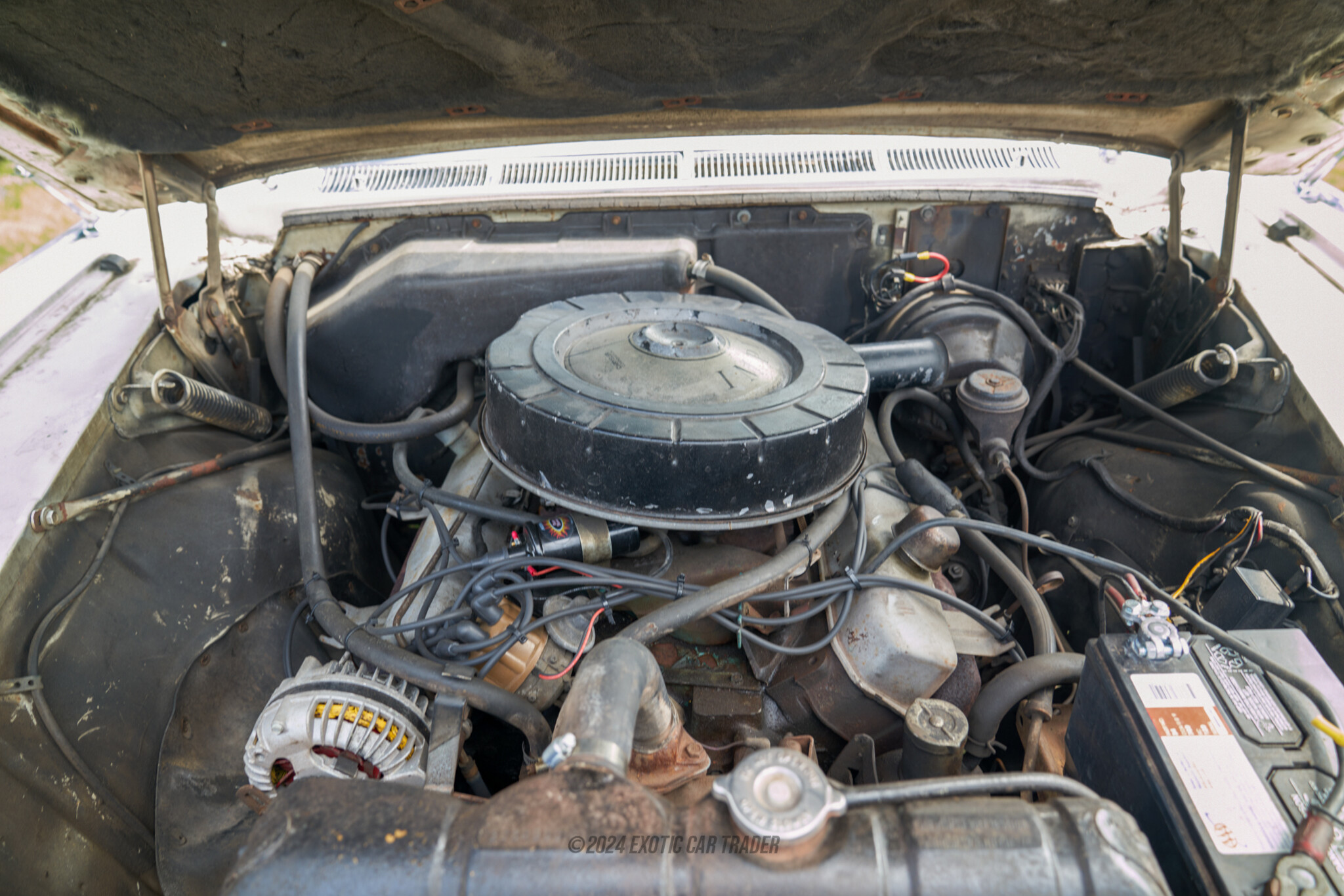 1965 Chrysler Imperial - Engine Photo