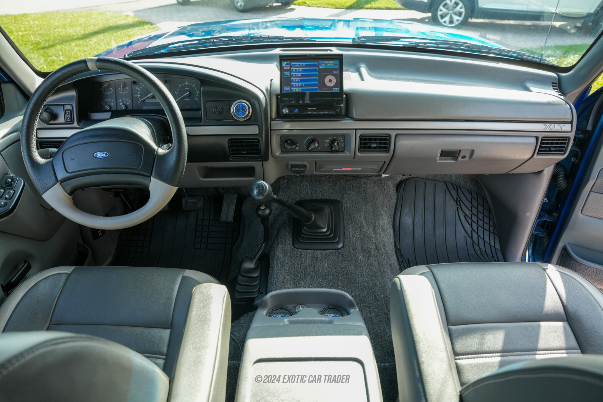 1994 Ford Bronco - Interior Photo