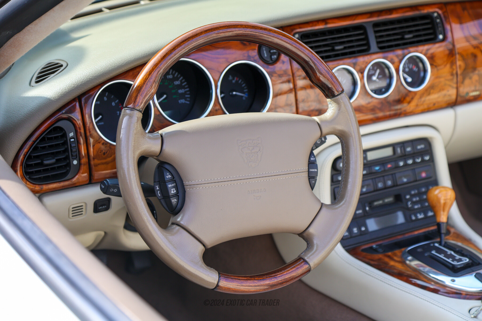 2003 Jaguar XK8 - Interior Photo