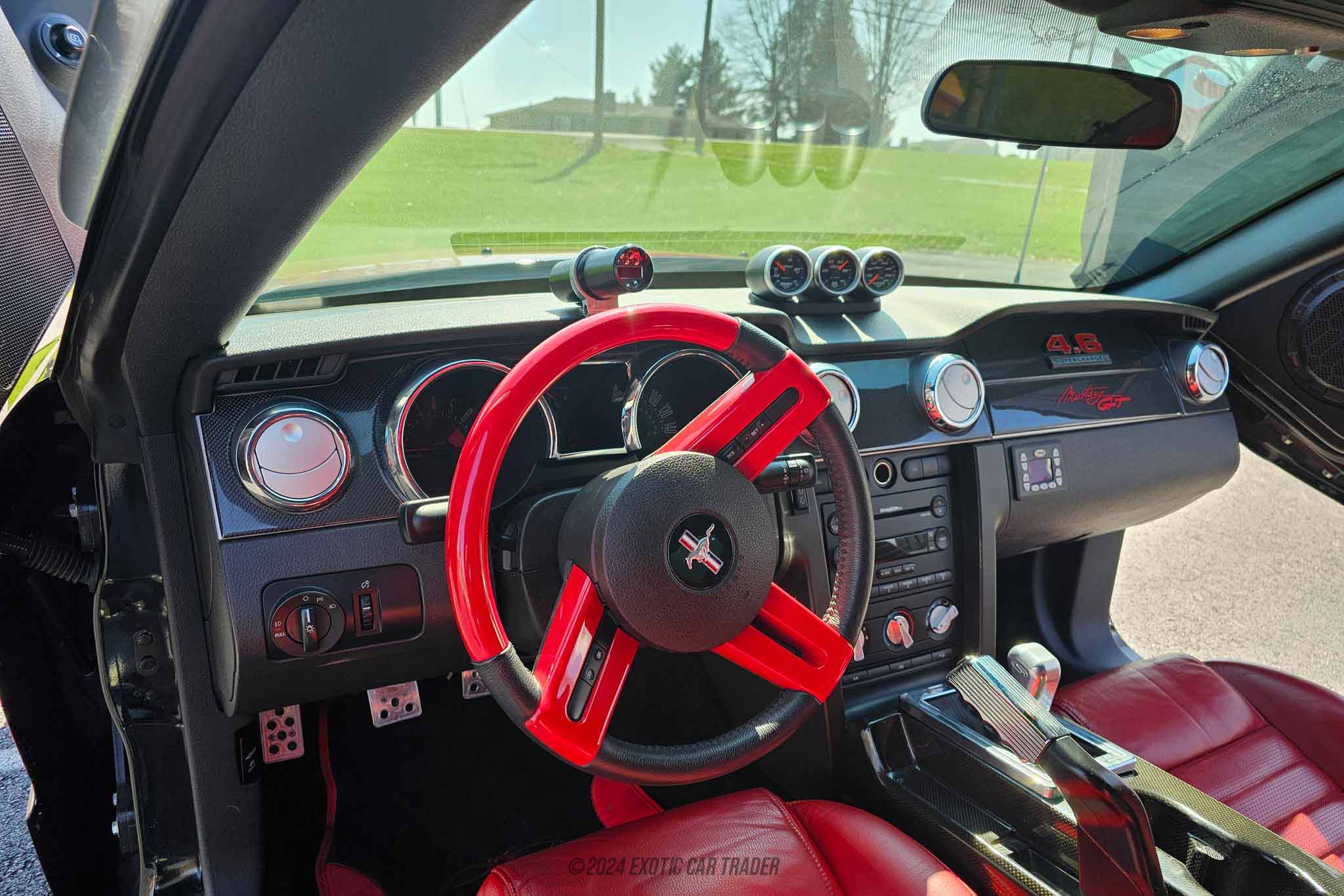 2005 Ford Mustang - Interior Photo