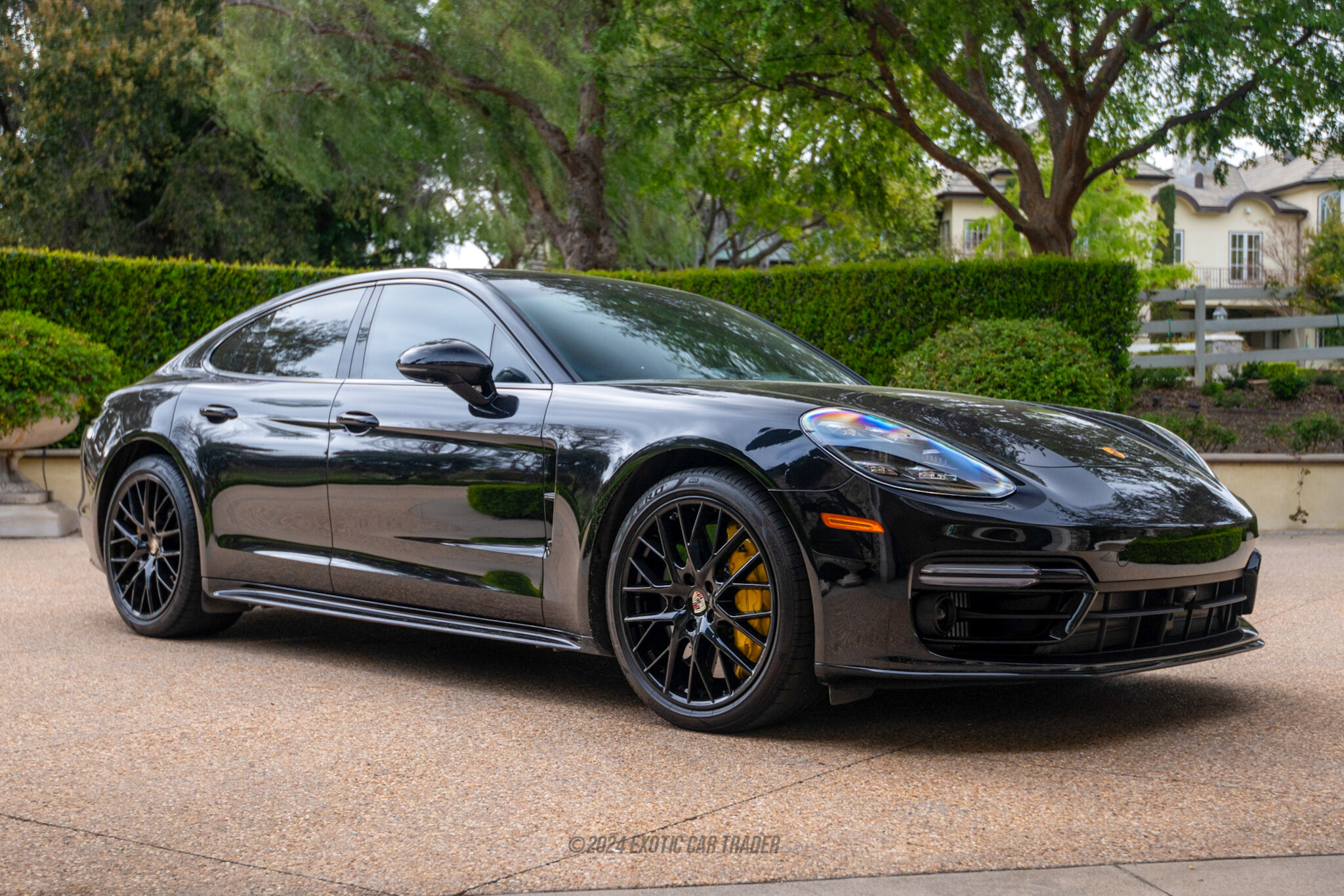 2022 Porsche Panamera - Overview Photo