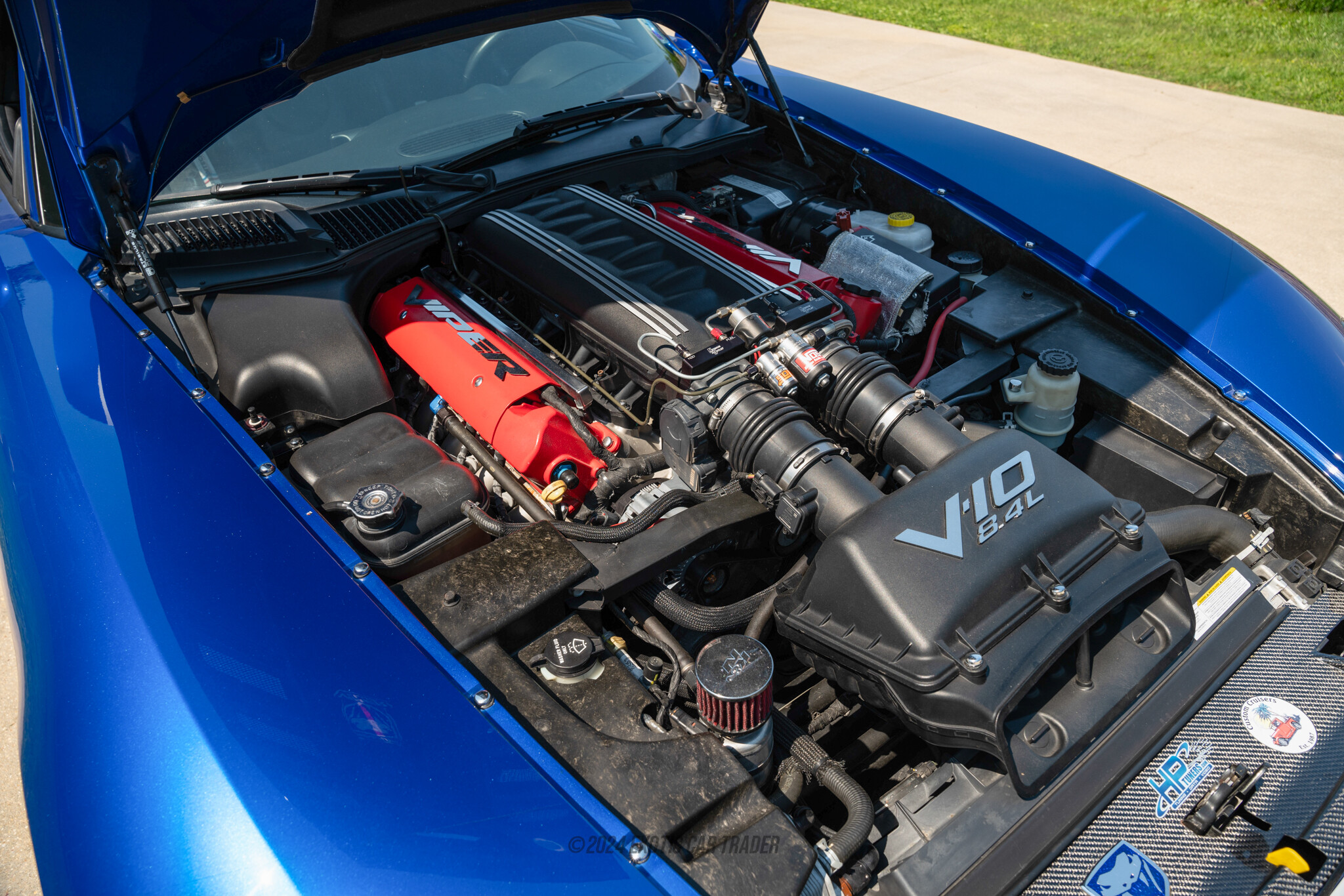 2010 Dodge Viper - Engine Photo