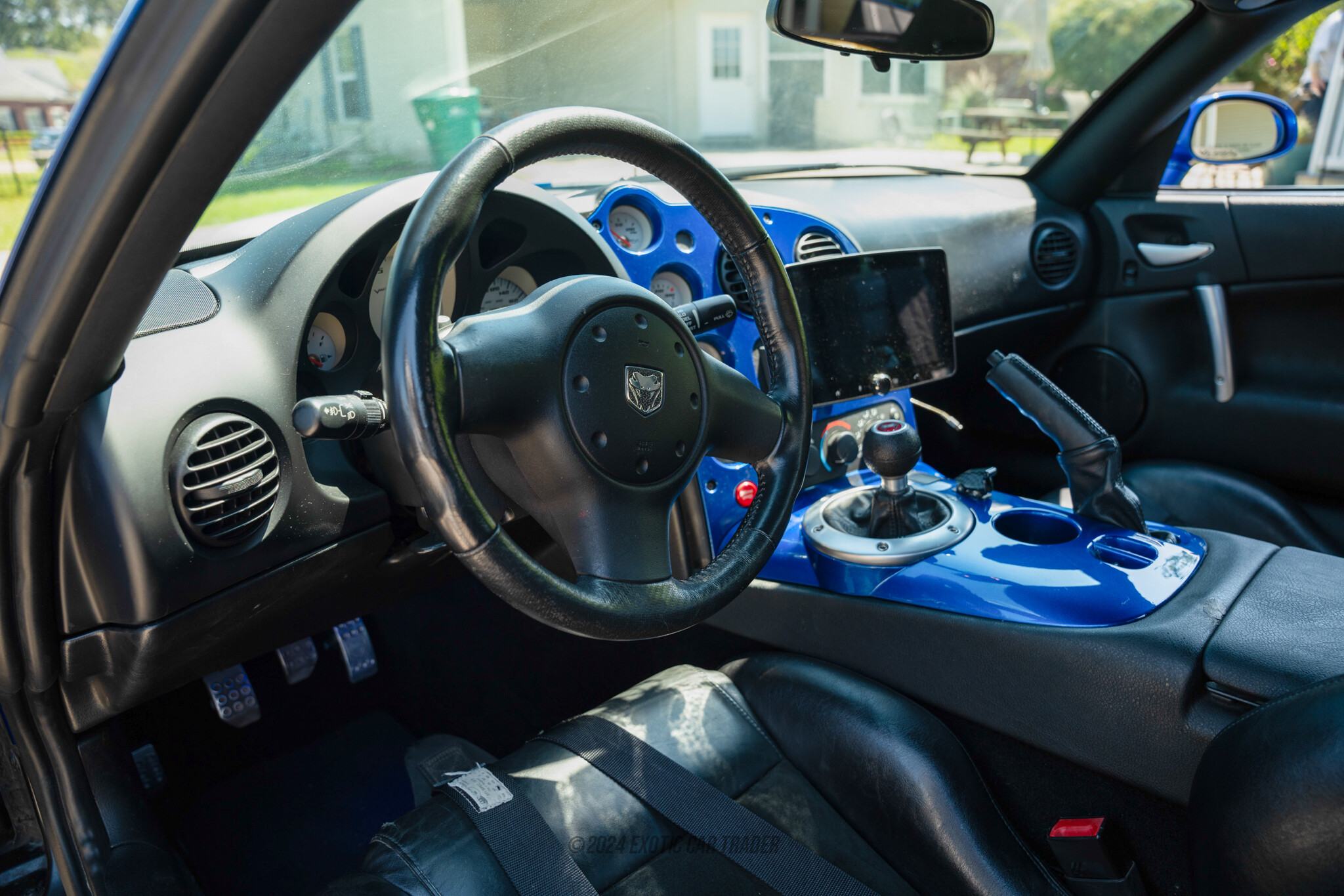 2010 Dodge Viper - Interior Photo