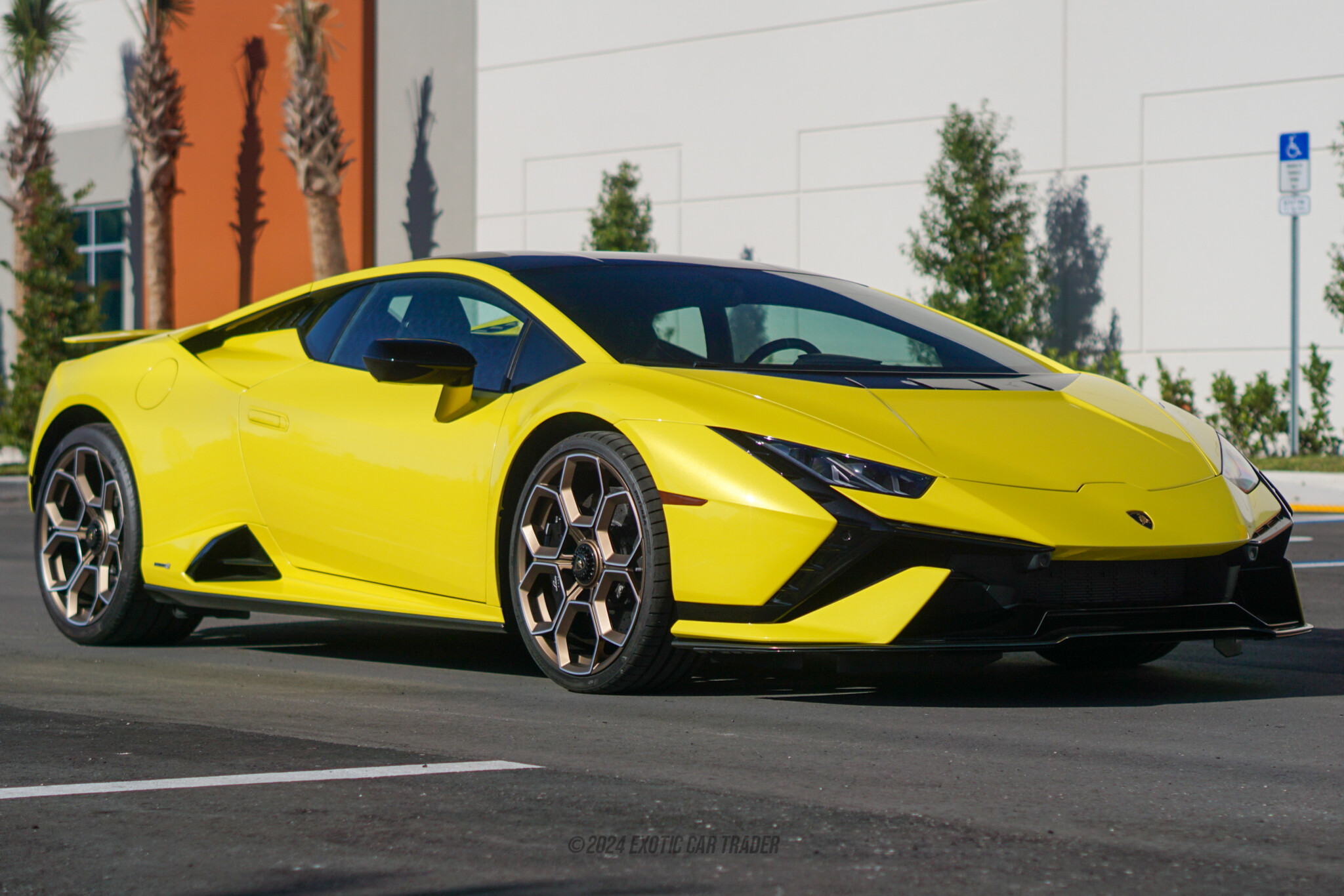 2023 Lamborghini Huracan - Overview Photo