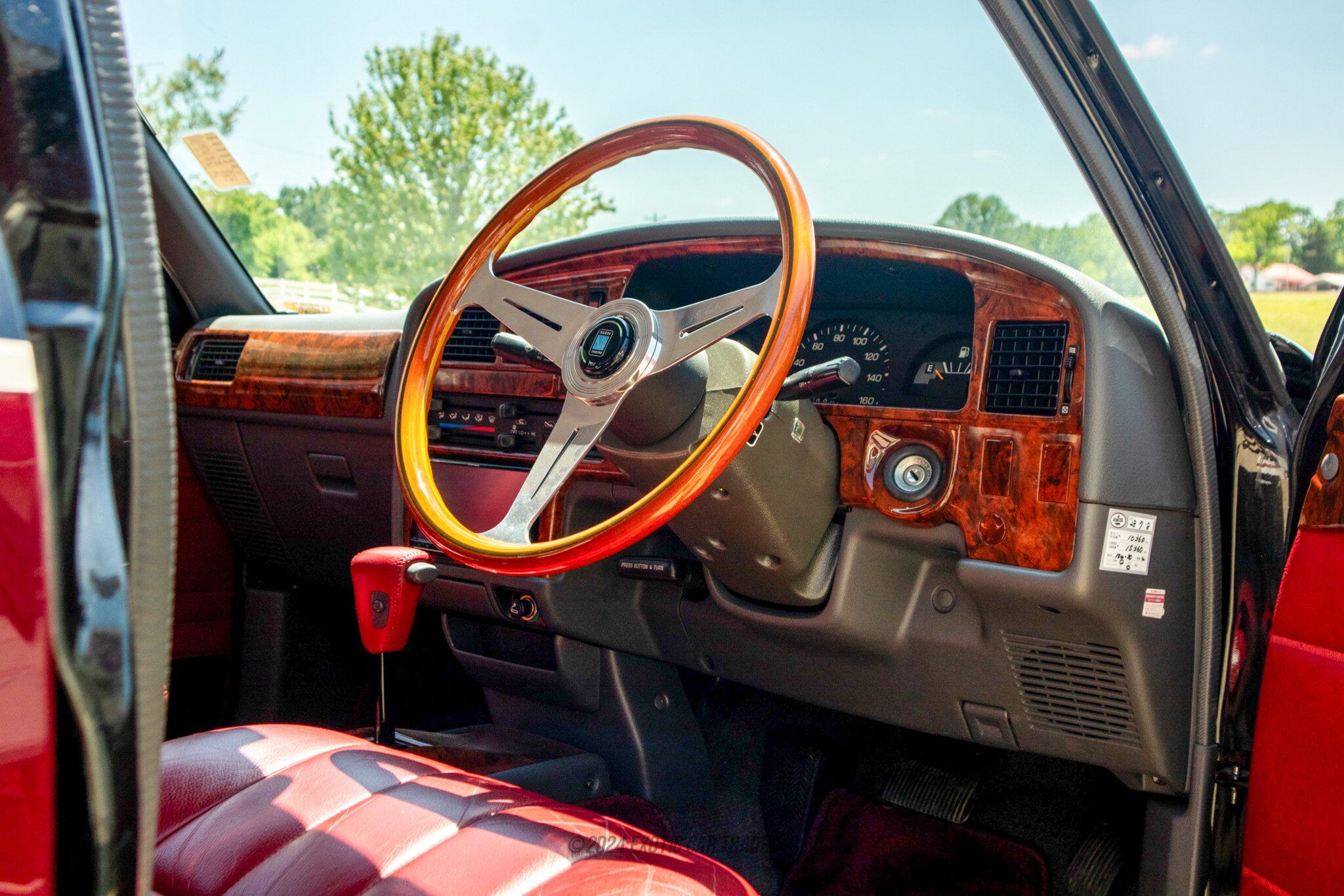 1997 Toyota Classic - Interior Photo