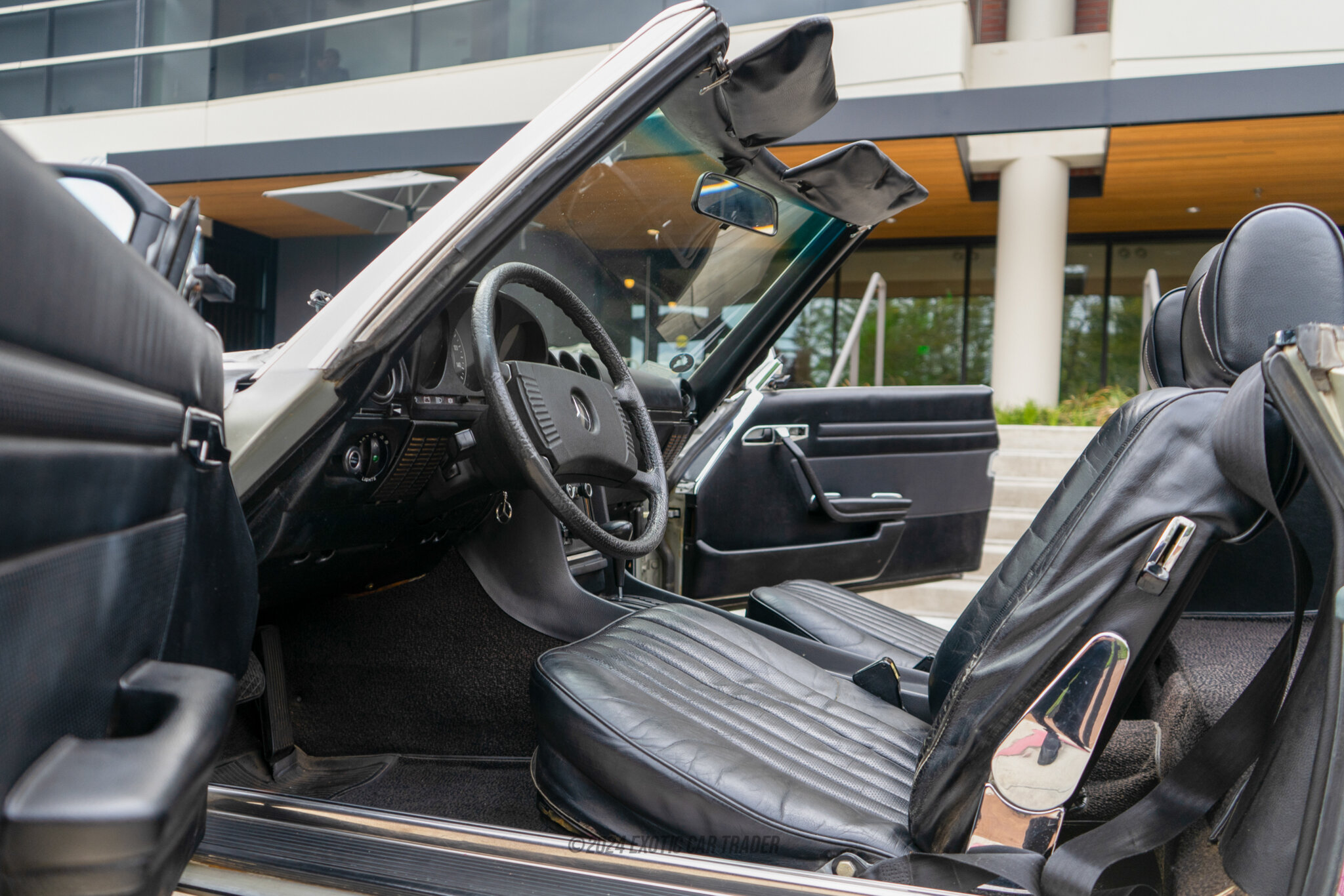 1974 Mercedes-Benz 450SL - Interior Photo