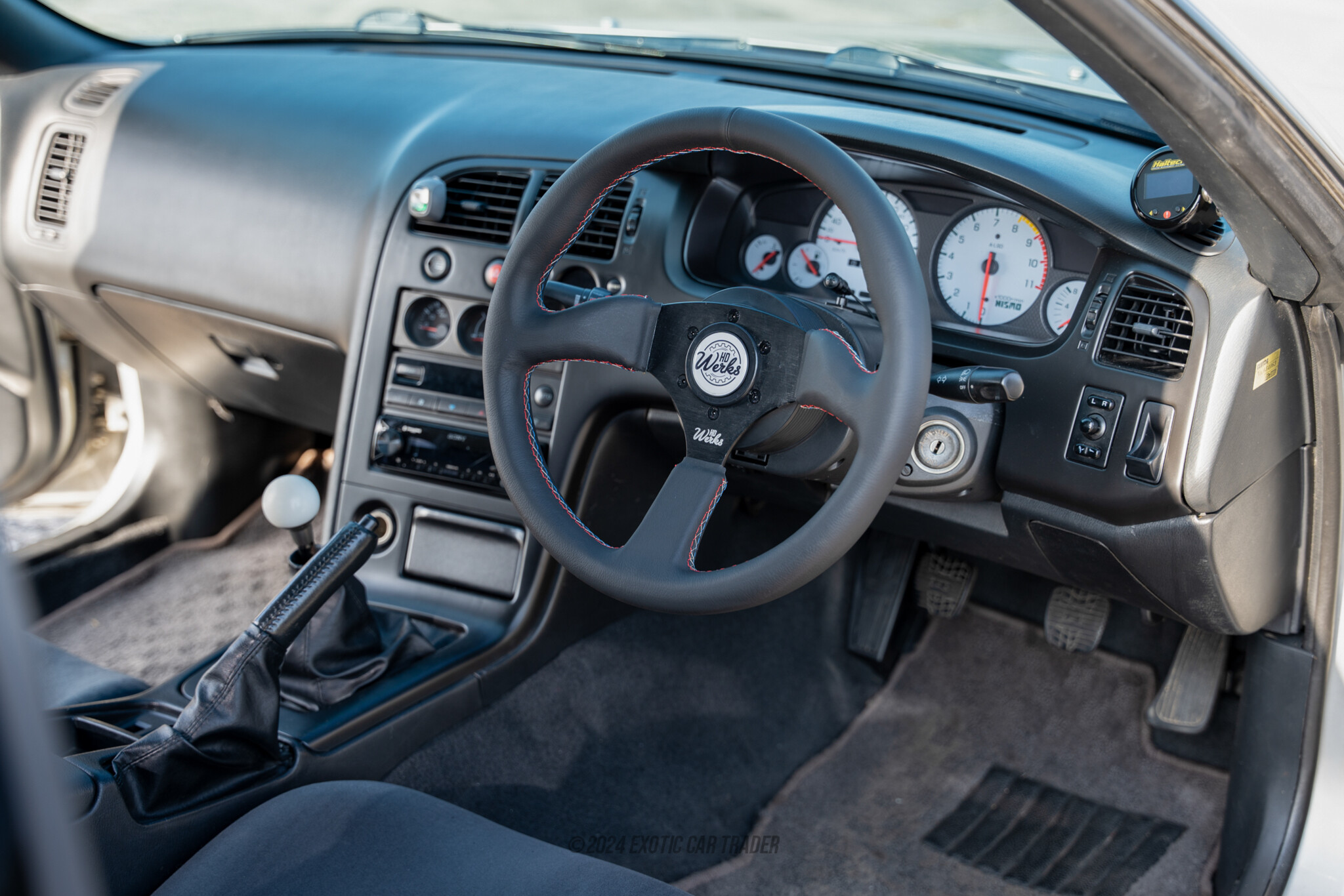 1995 Nissan Skyline  - Interior Photo