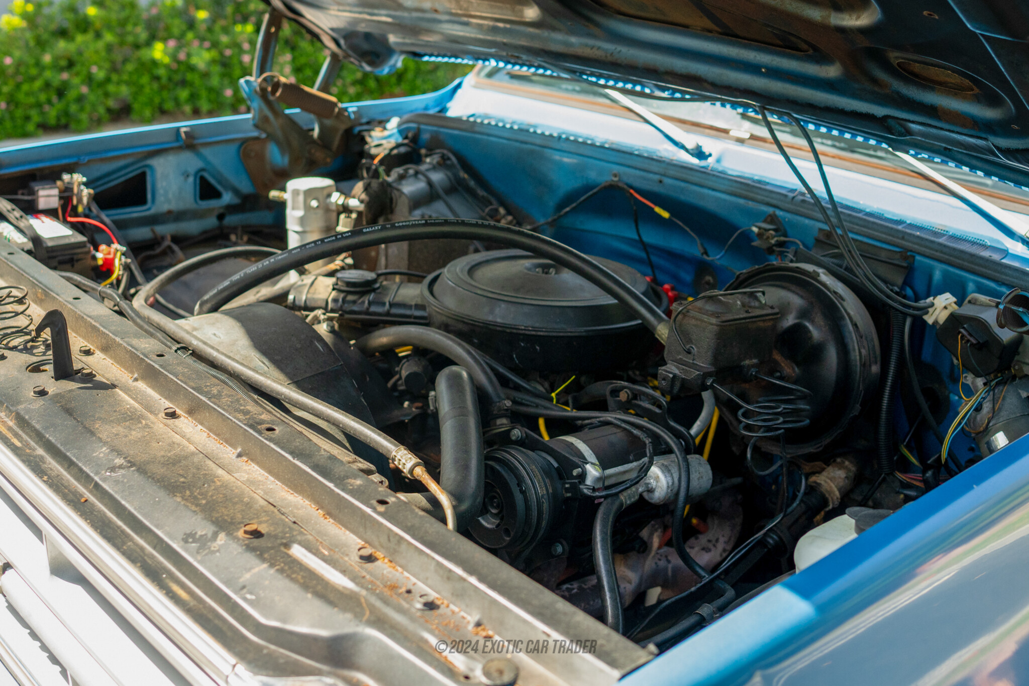 1975 GMC Jimmy - Engine Photo
