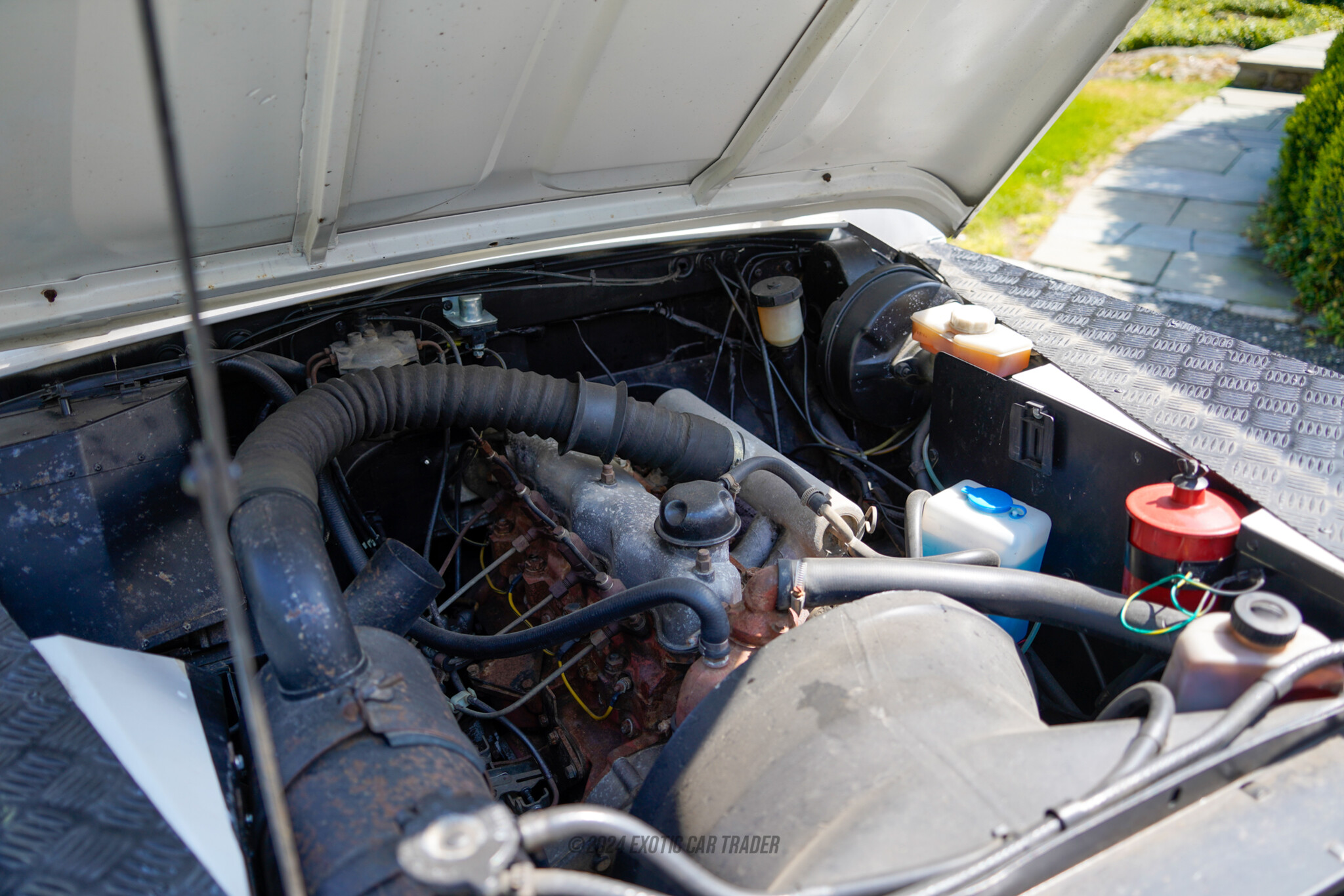 1992 Land Rover Santana - Engine Photo
