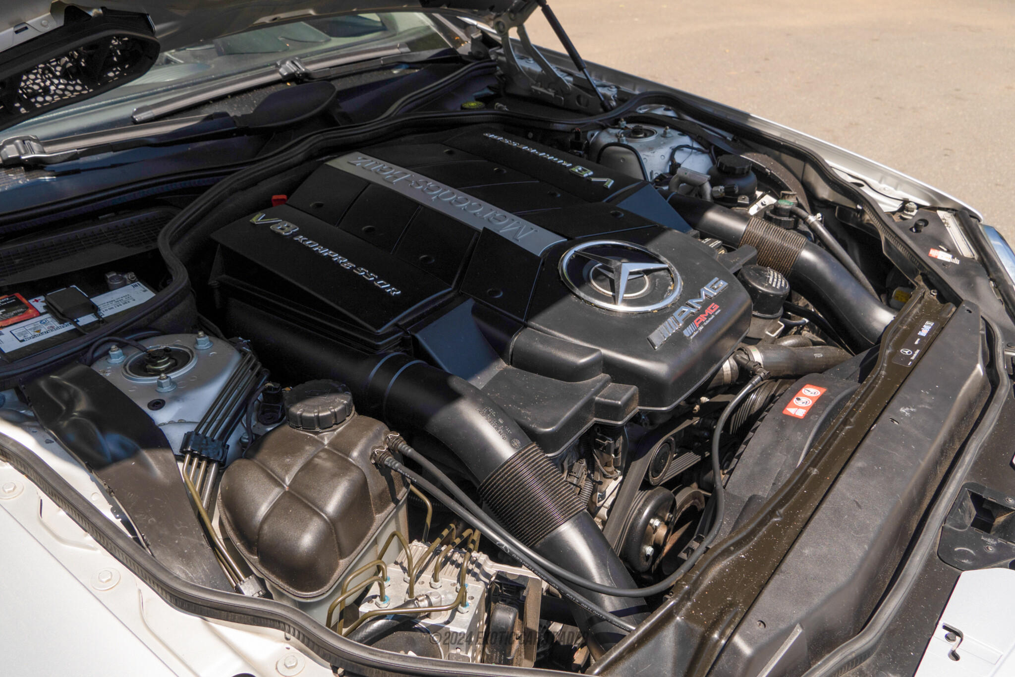 2005 Mercedes-benz SL-Class - Engine Photo