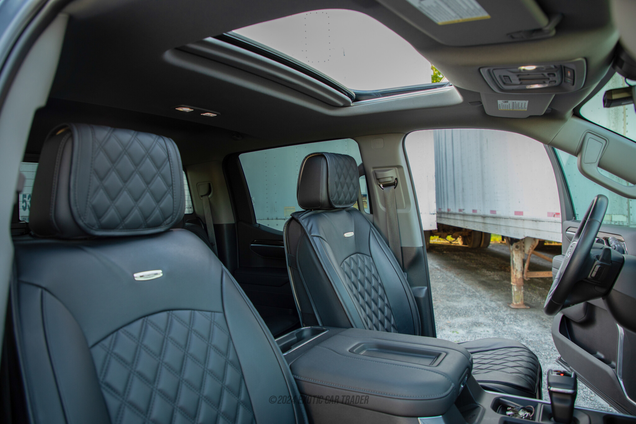 2022 Chevrolet Silverado - Interior Photo