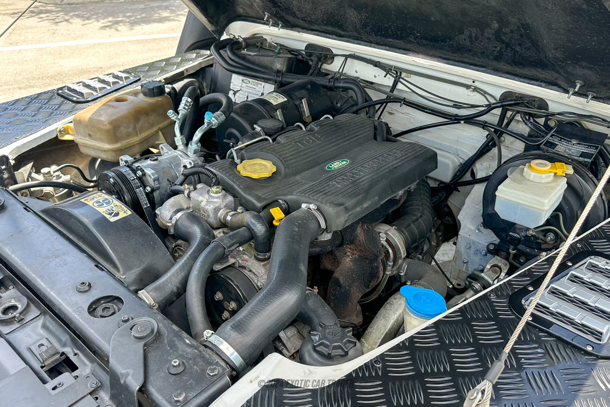 1998 Land Rover Defender - Engine Photo
