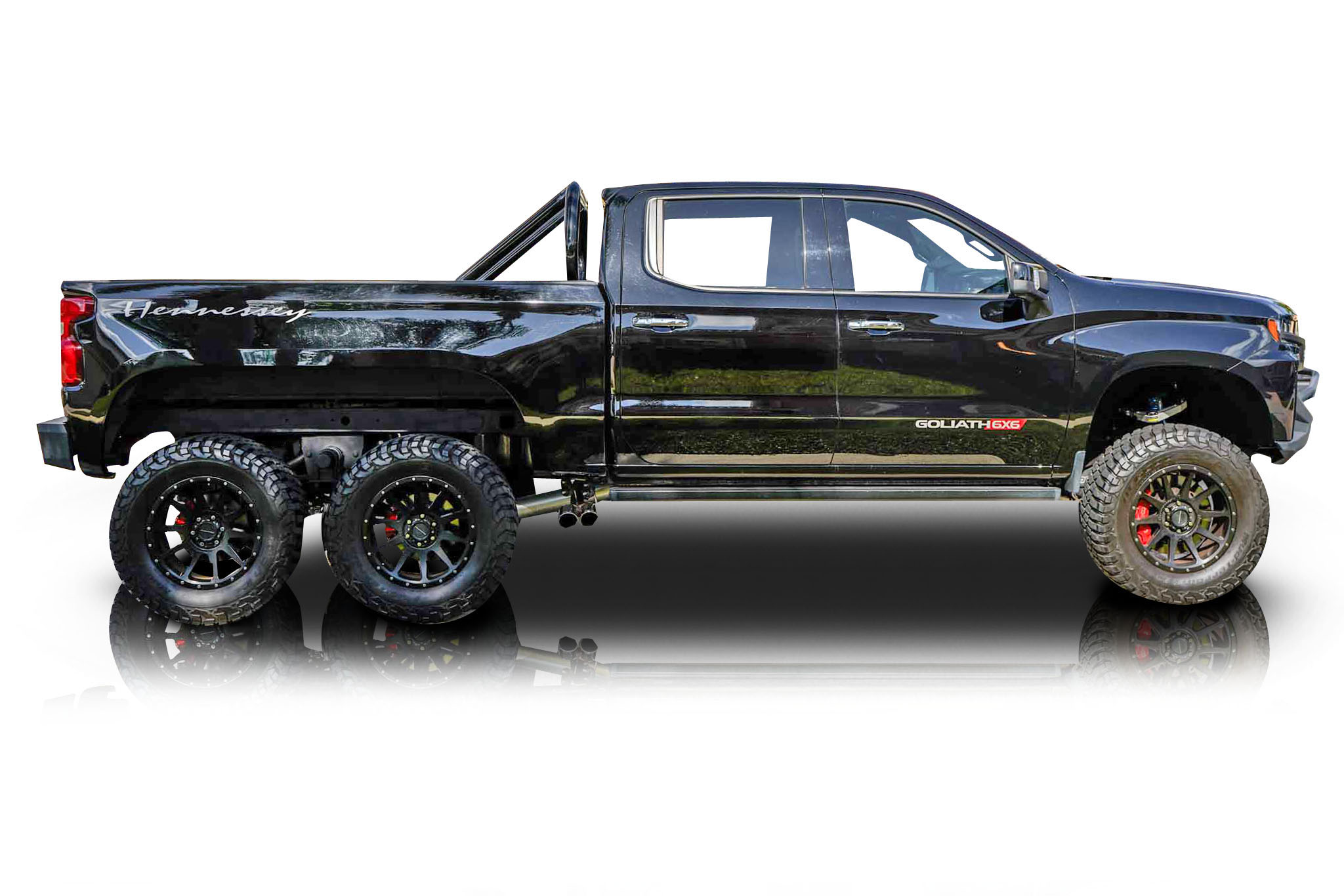 An incredible side shot photo of a Chevrolet Silverado that you should buy.