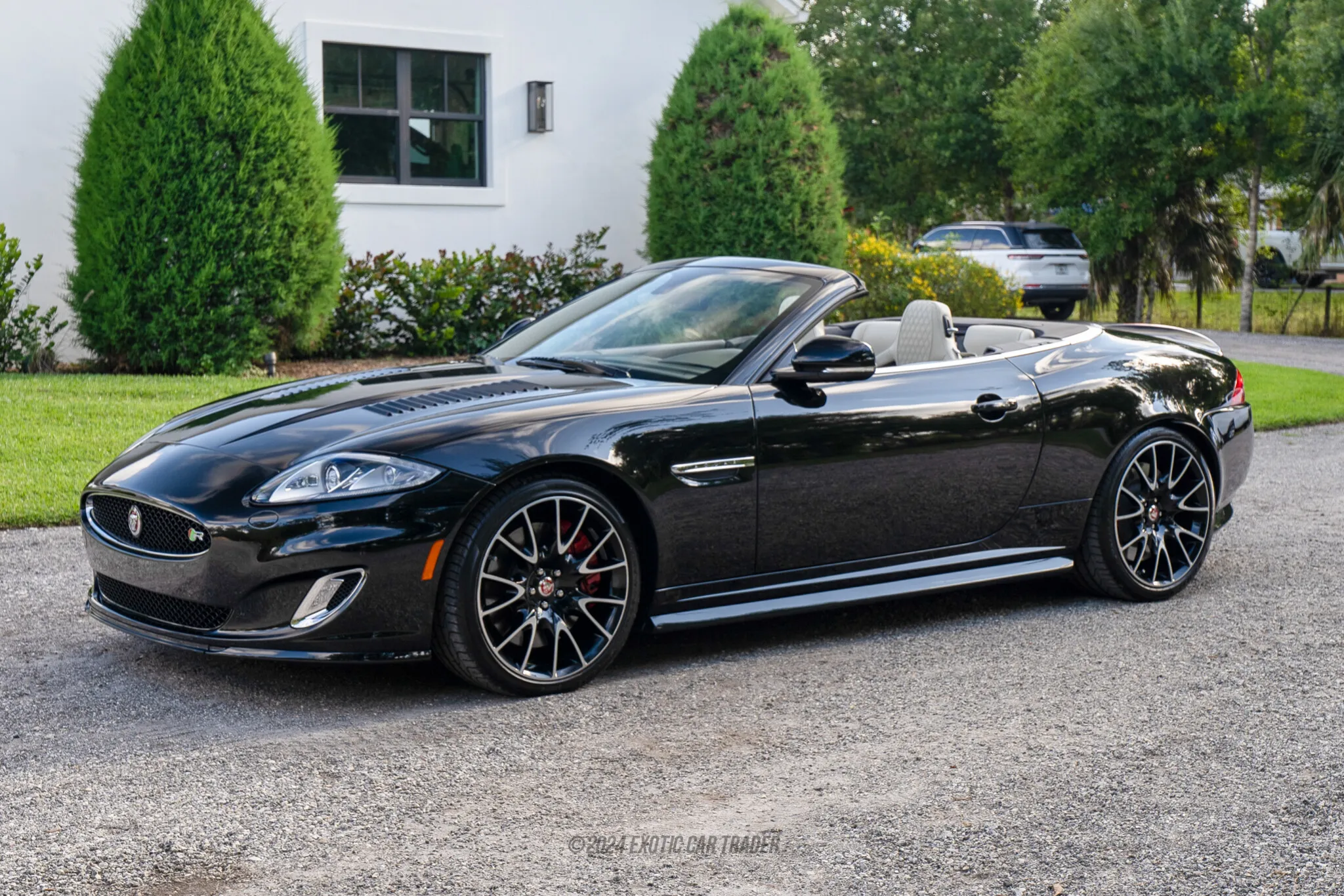 2015 Jaguar XKR - Overview Photo