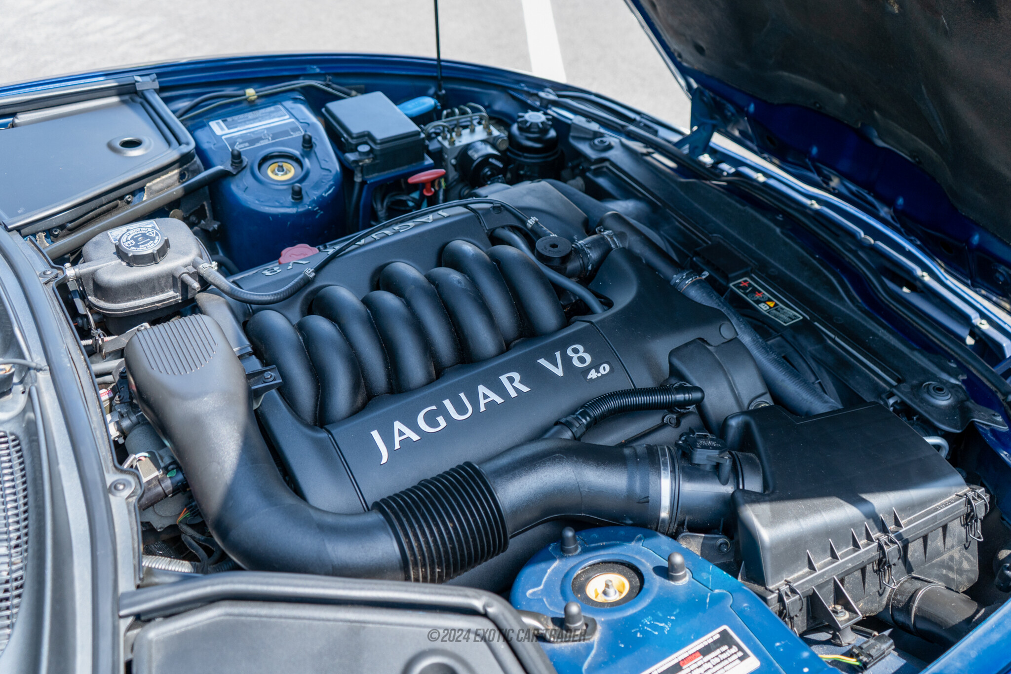 2001 Jaguar XK8 - Engine Photo