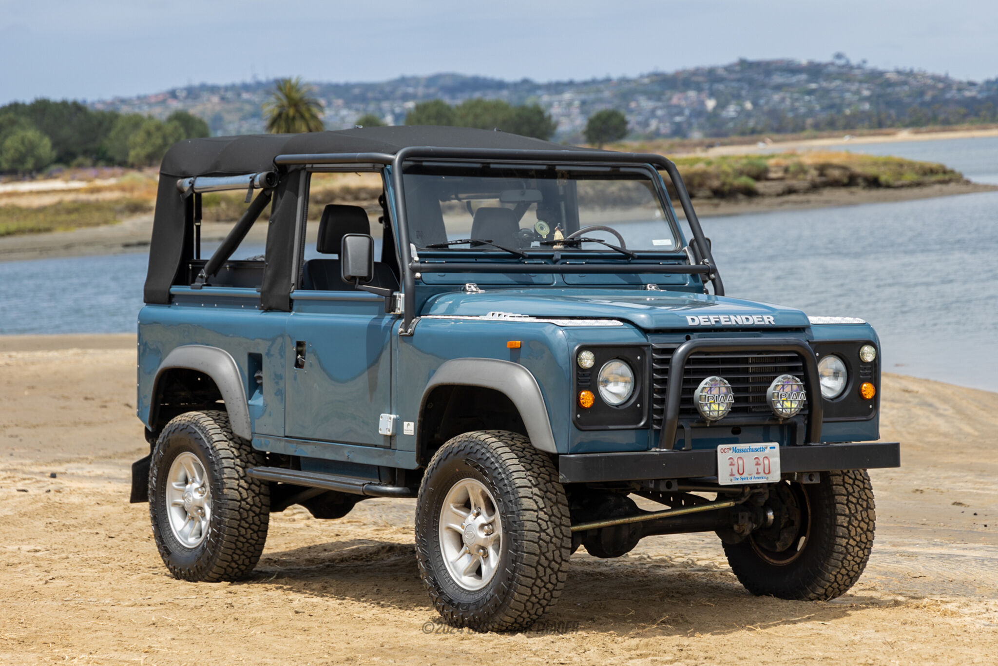1992 Land Rover Defender  - Overview Photo