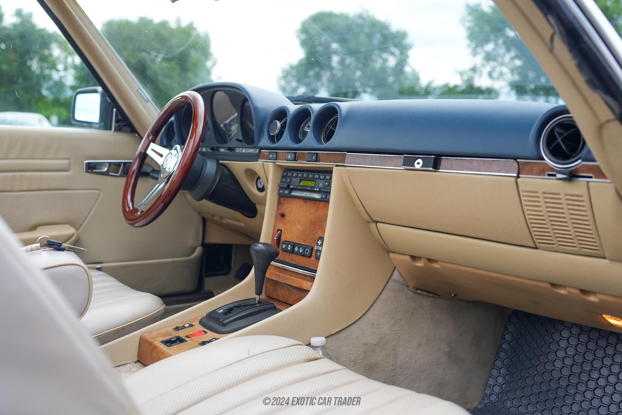1985 Mercedes-Benz 380SL - Interior Photo
