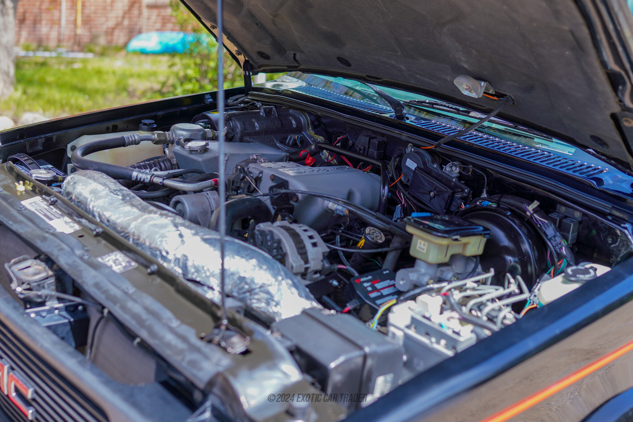 1991 GMC Syclone - Engine Photo