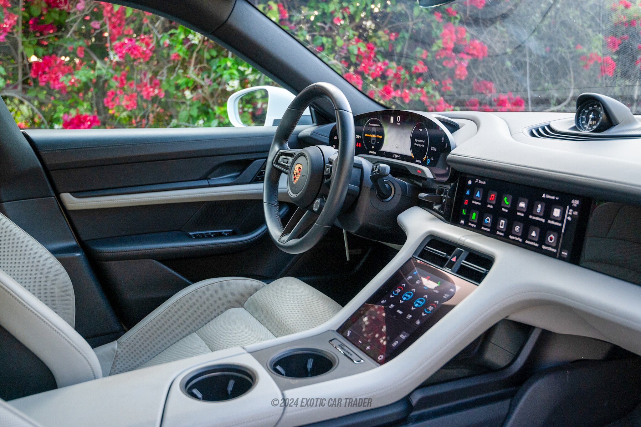 2020 Porsche Taycan - Interior Photo