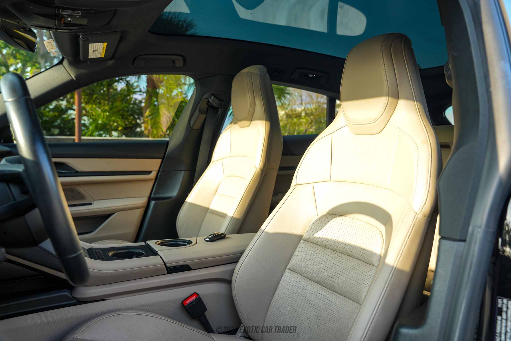 2022 Porsche Taycan - Interior Photo