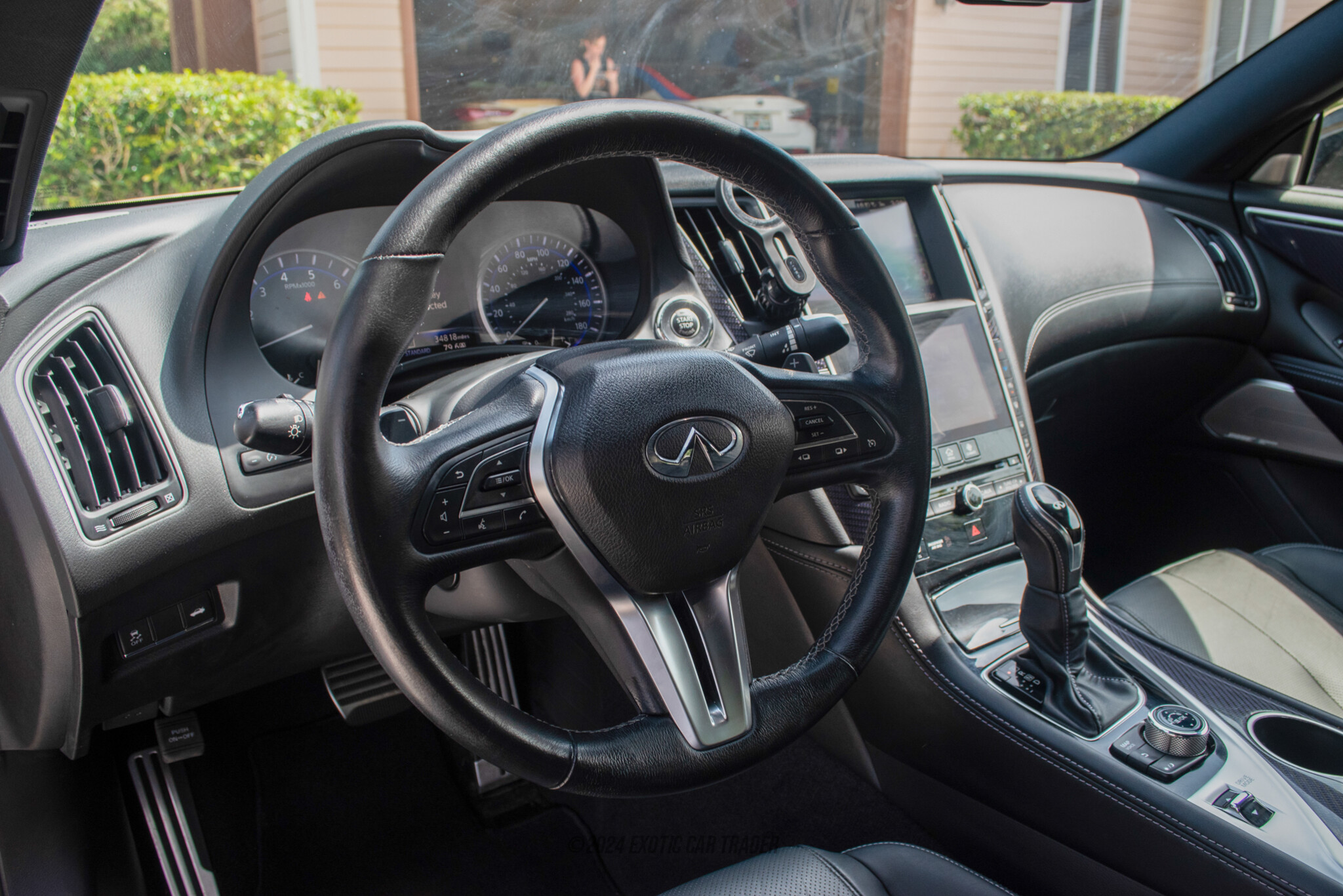 2018 INFINITI Q60 - Interior Photo