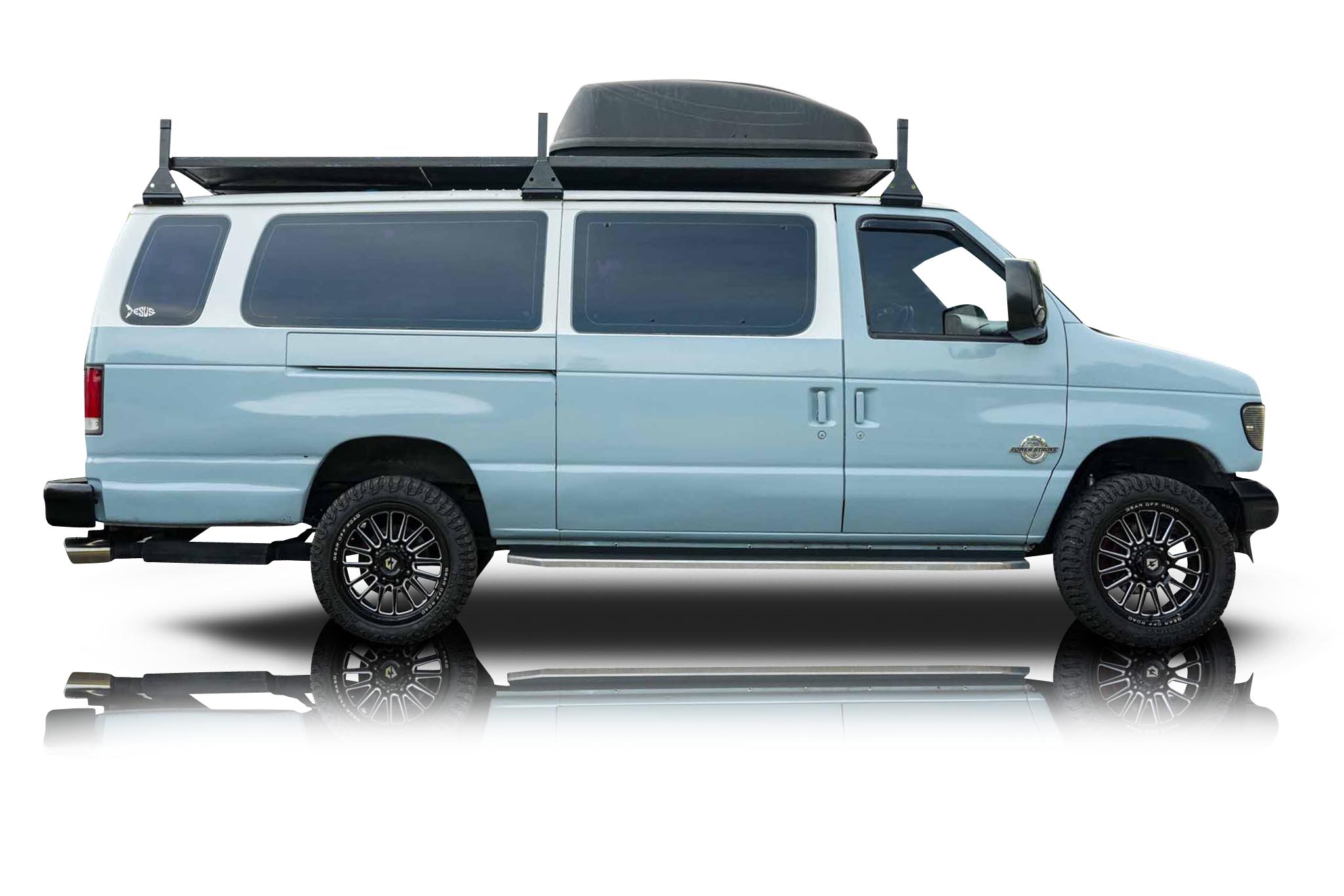 Passenger side photo of 1999 Ford E350