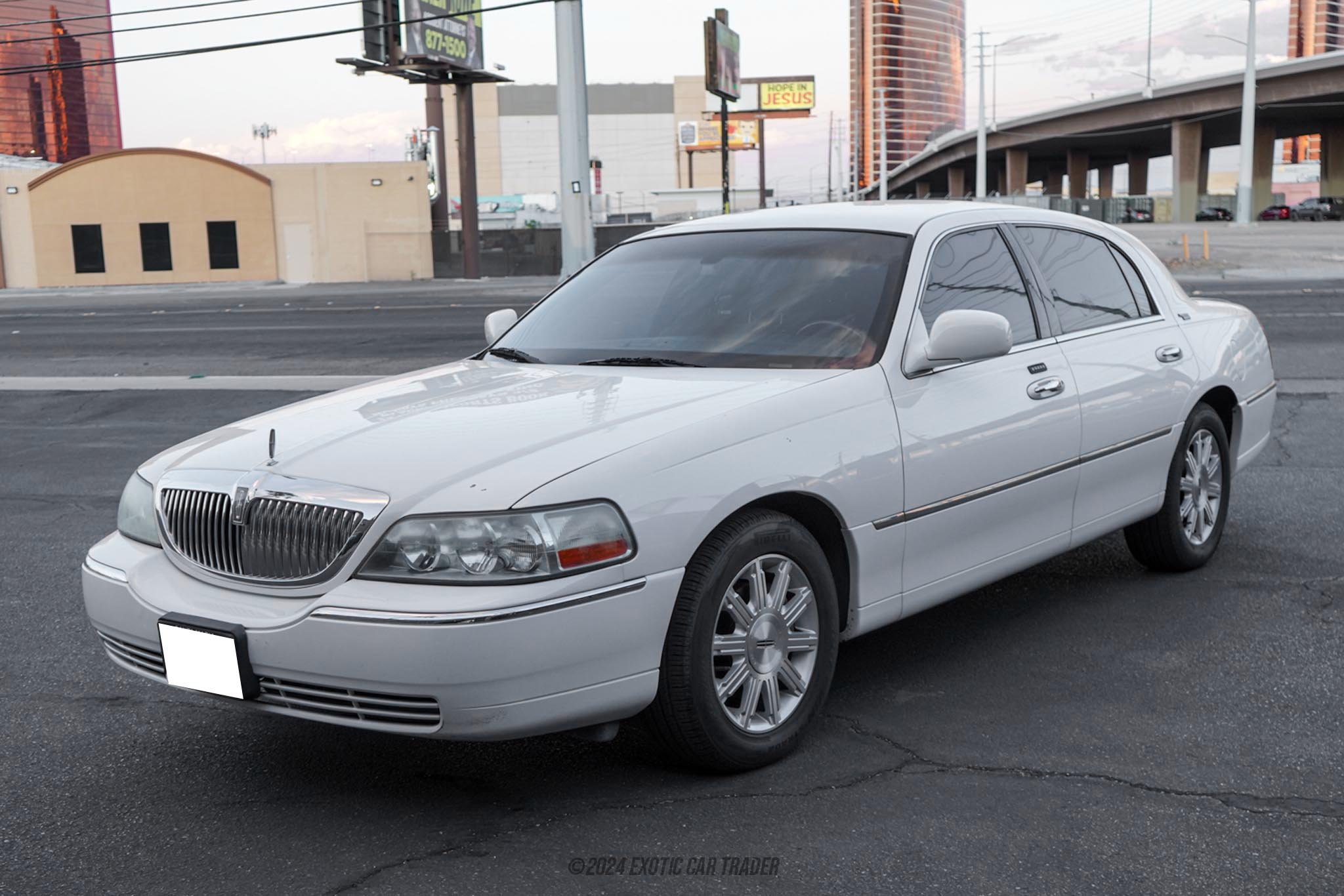 2011 Lincoln Town Car - Overview Photo