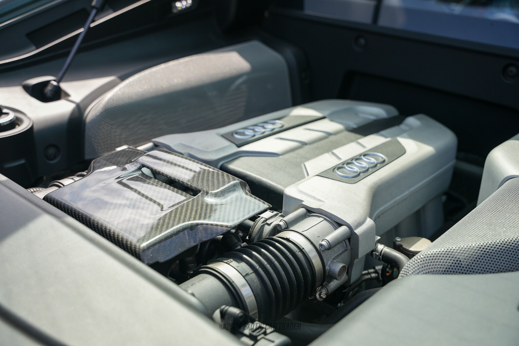 2009 Audi R8 - Engine Photo