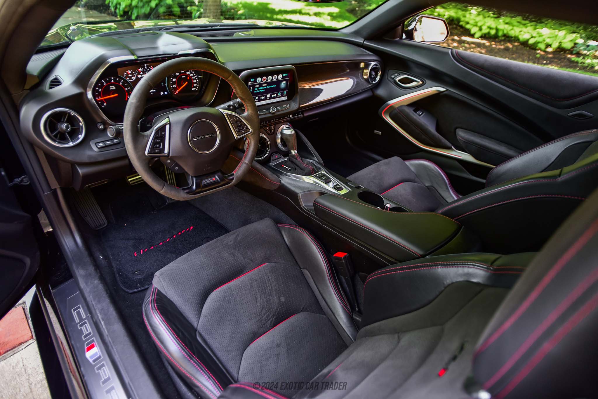 2018 Chevrolet Camaro - Interior Photo