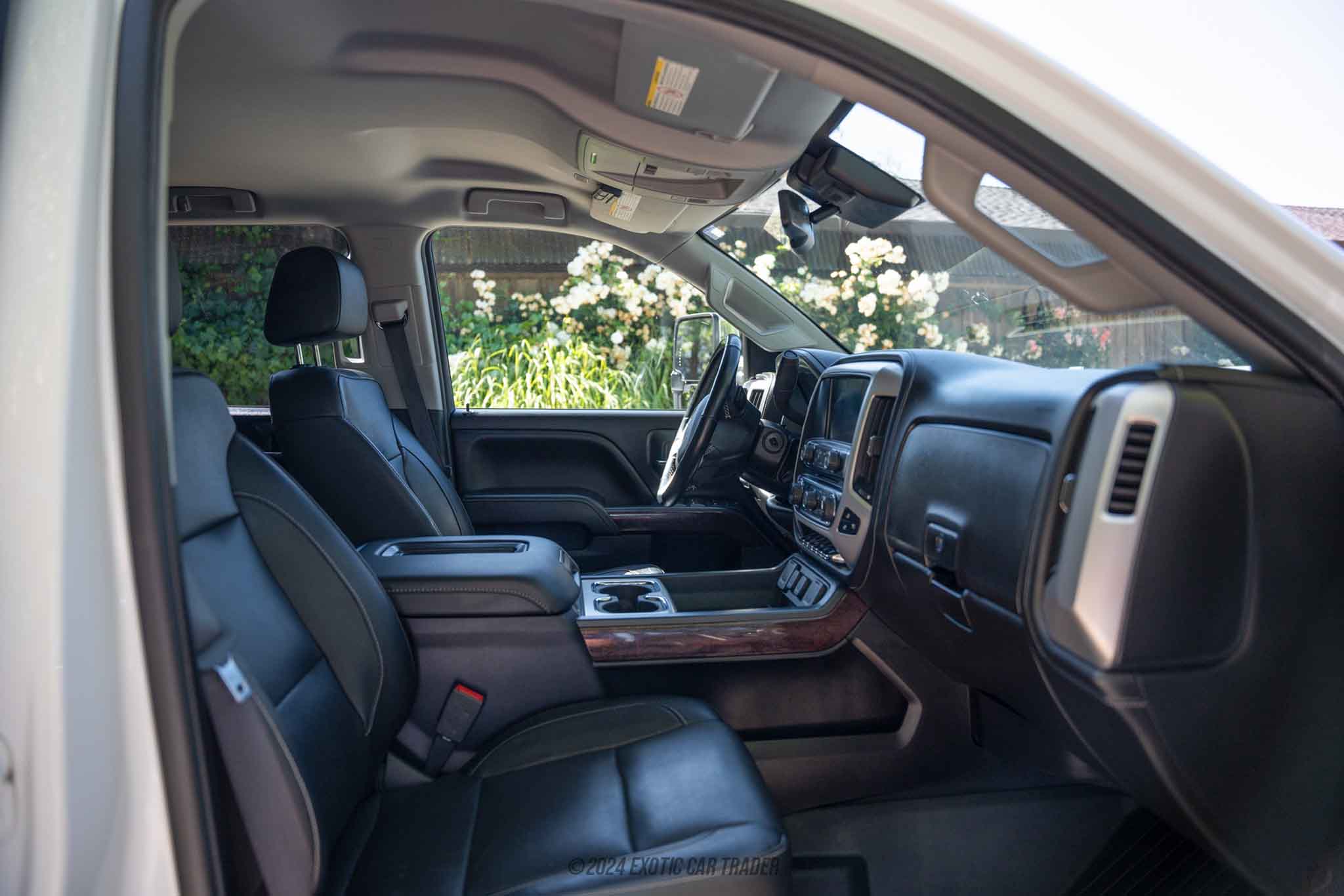 2019 GMC Sierra 3500 HD - Interior Photo