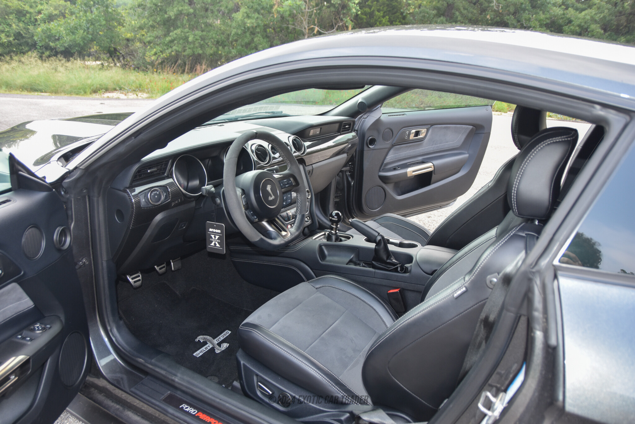 2019 Ford Mustang - Interior Photo