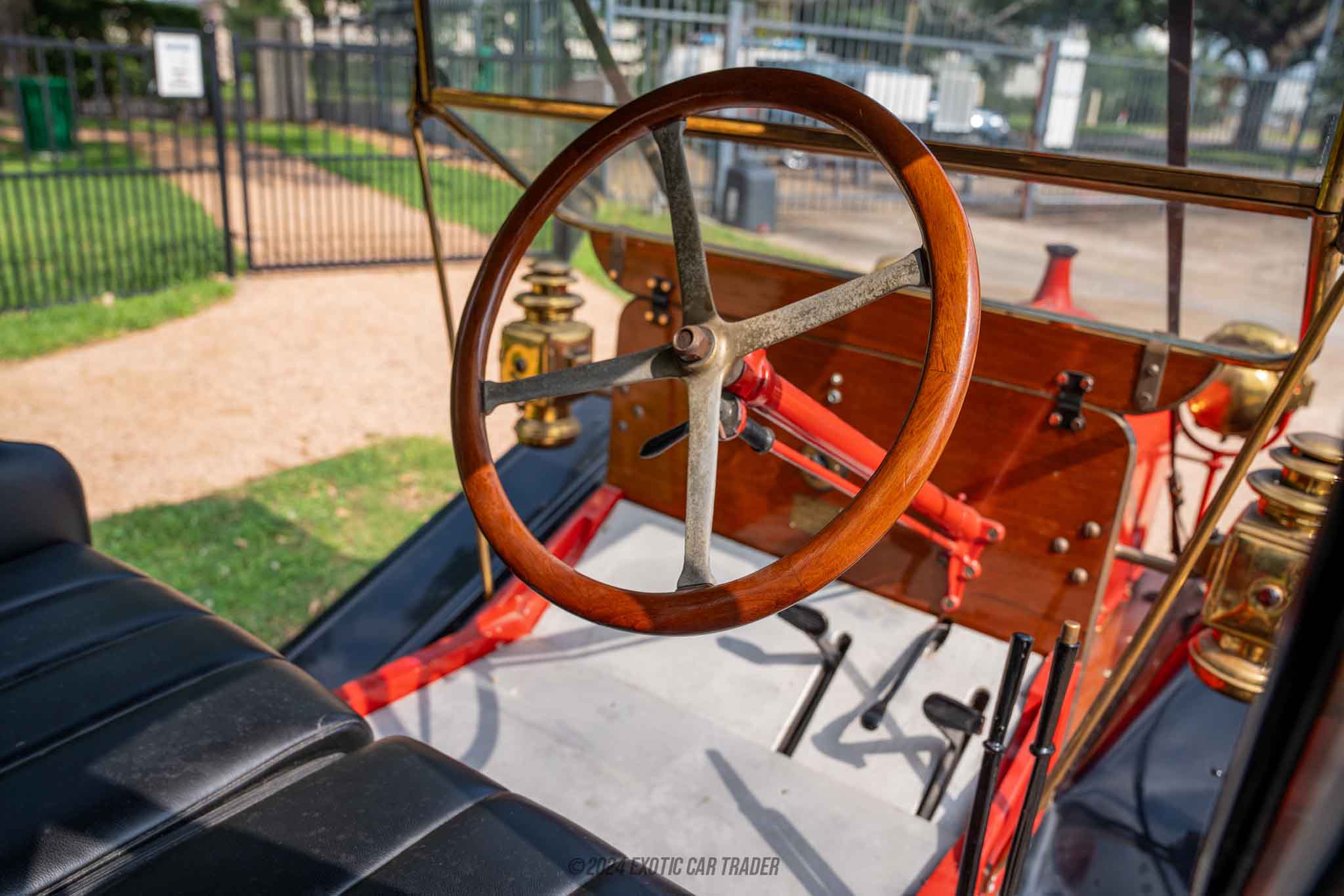 1909 Hupmobile Model 20 - Interior Photo