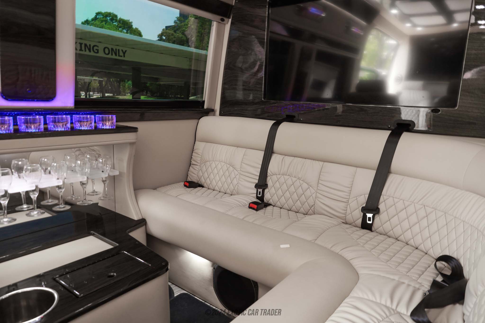 2022 Mercedes Benz Sprinter - Engine Photo
