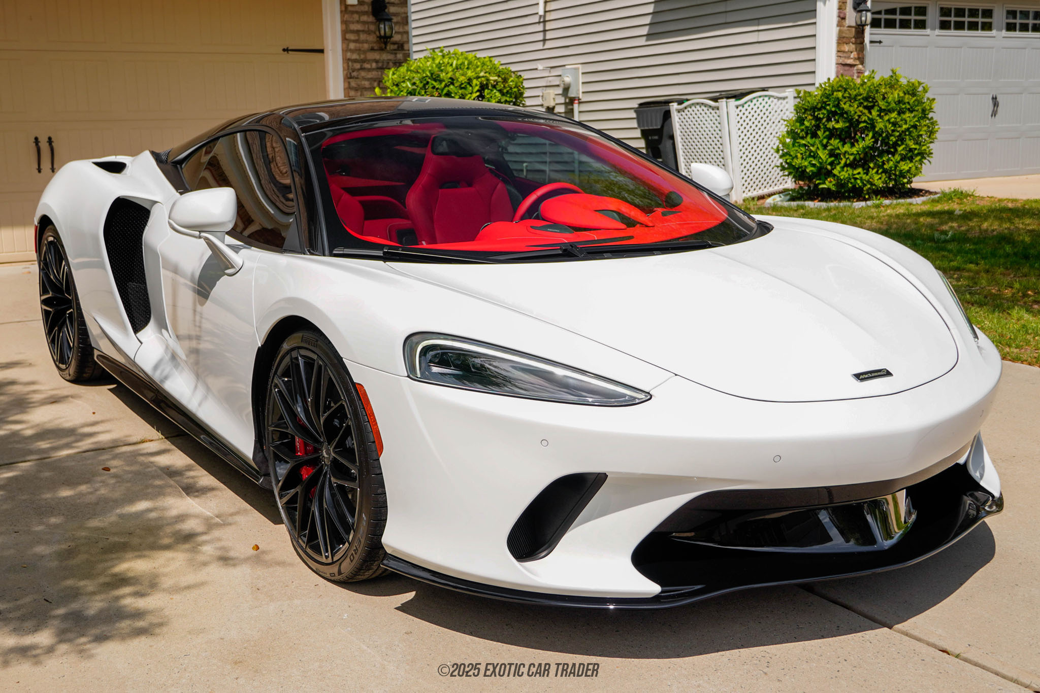 2022 McLaren GT - Overview Photo