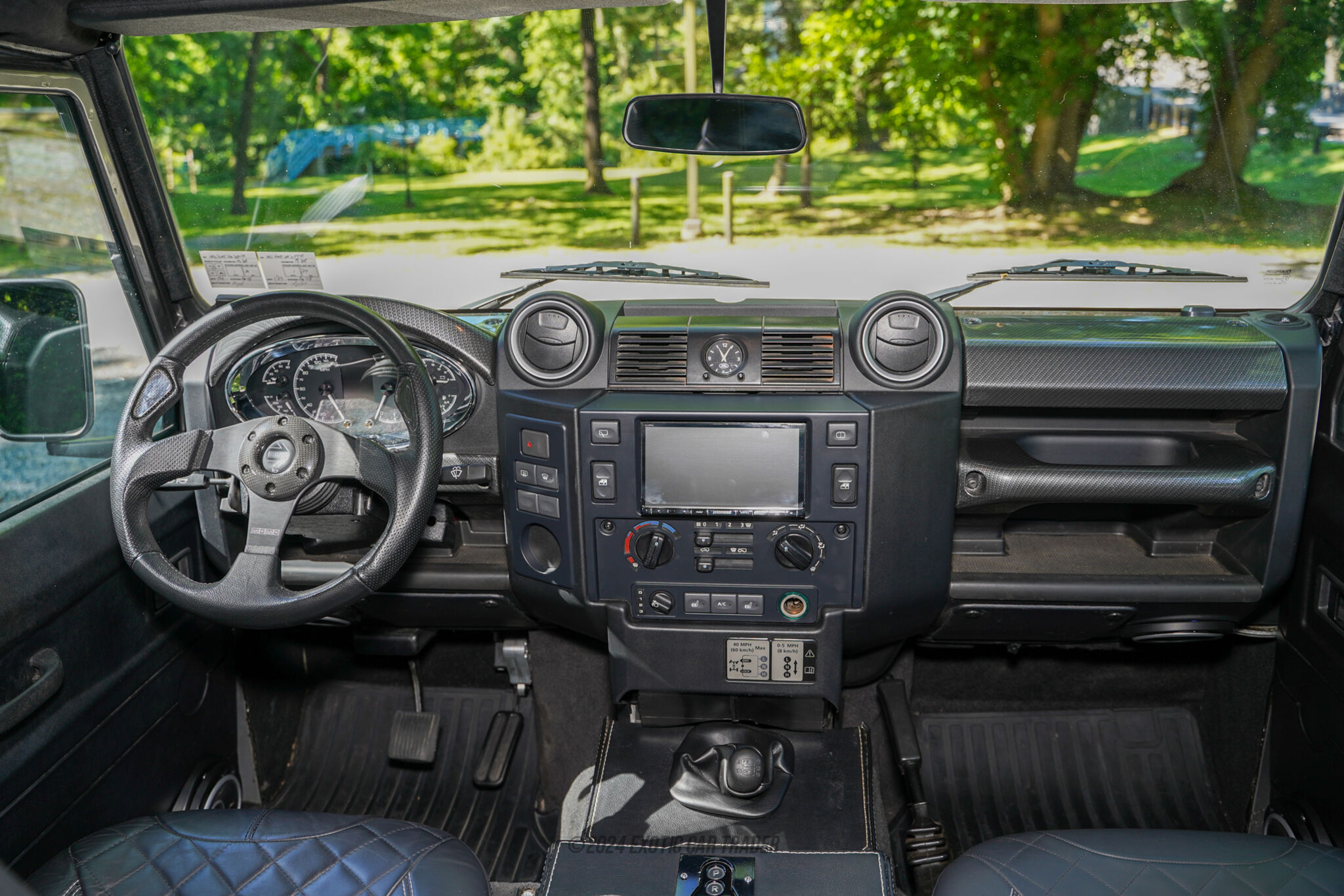 1988 Land Rover Defender 90 - Interior Photo