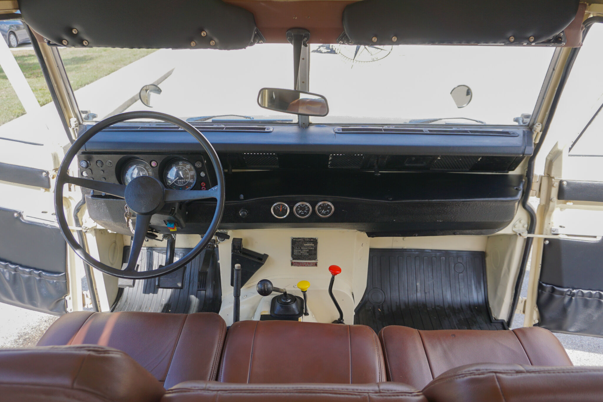 1975 Land Rover  Series 88 - Interior Photo