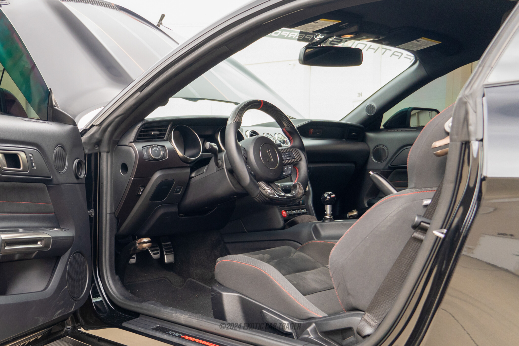 2017 Ford Mustang - Interior Photo