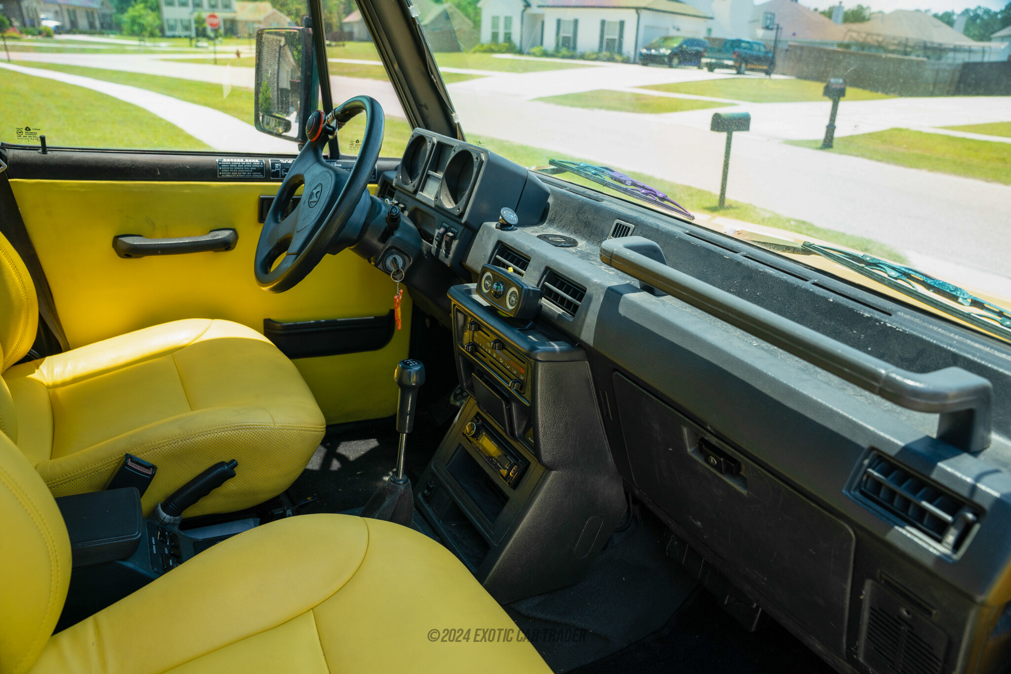 1994 Hyundai Galloper - Interior Photo