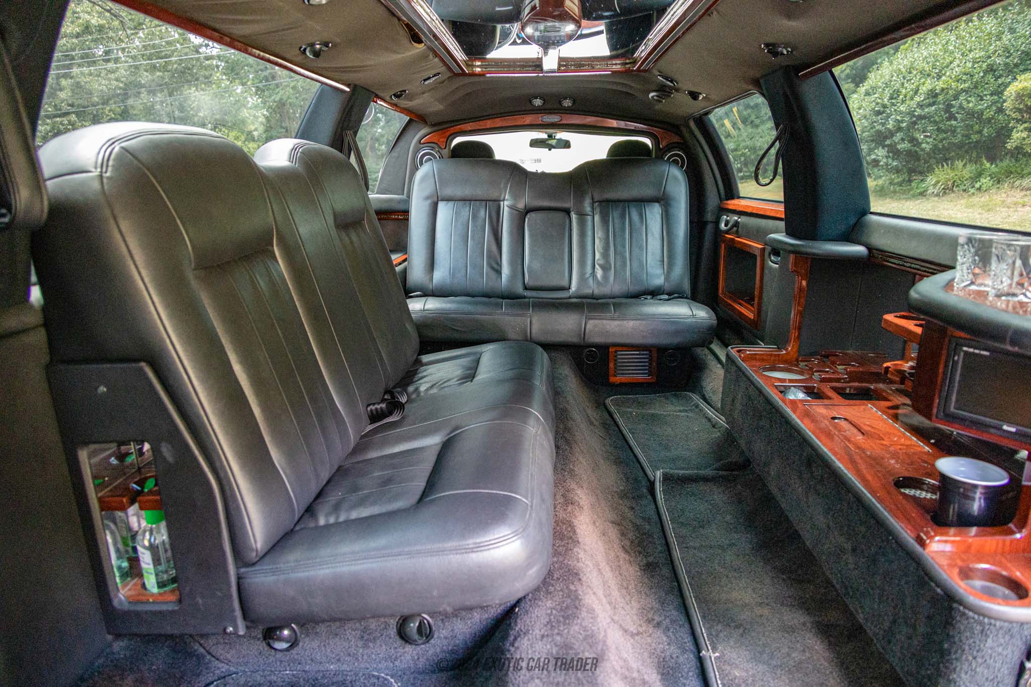 2009 Lincoln Town Car - Interior Photo