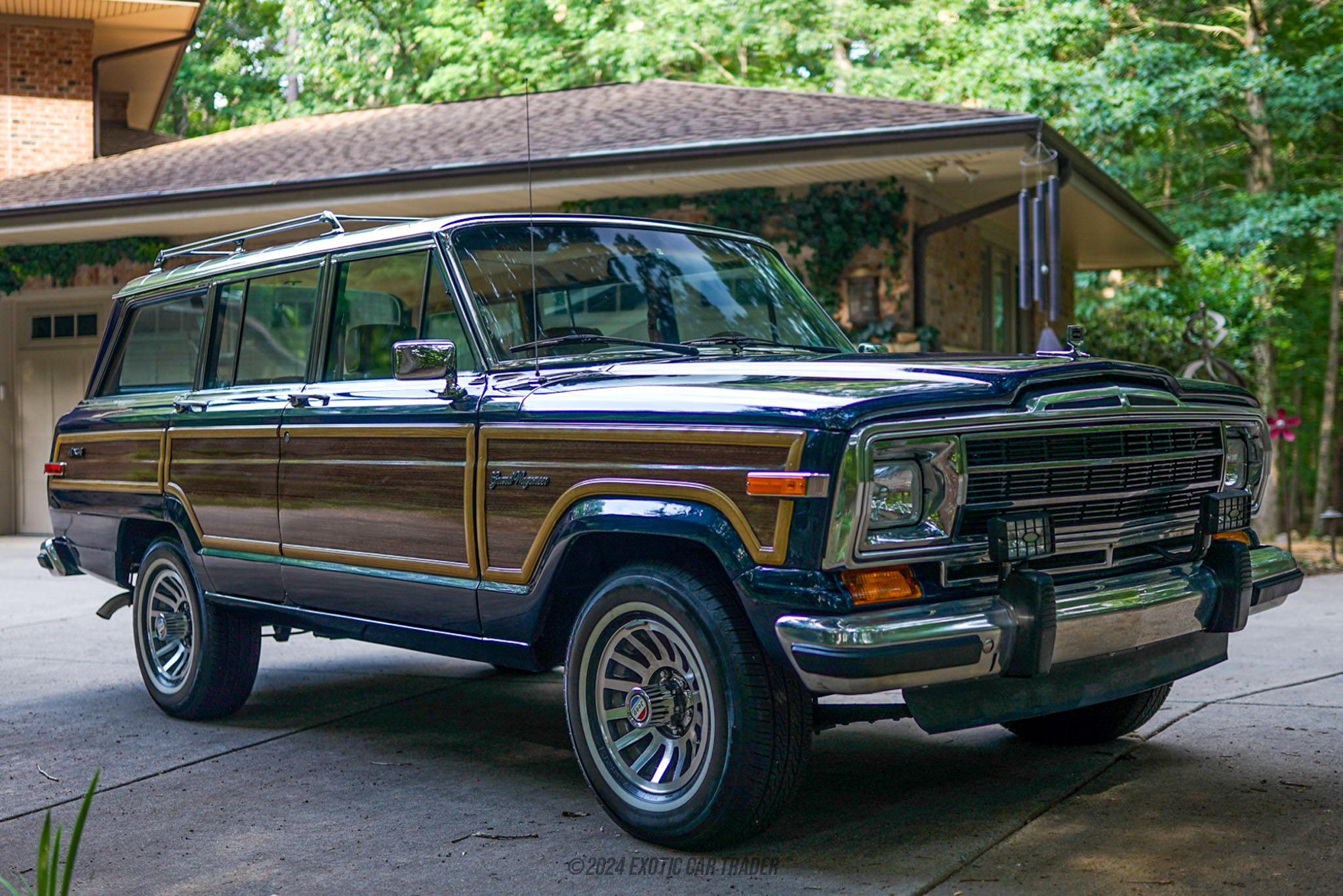 1987 Jeep Grand Wagoneer - Overview Photo